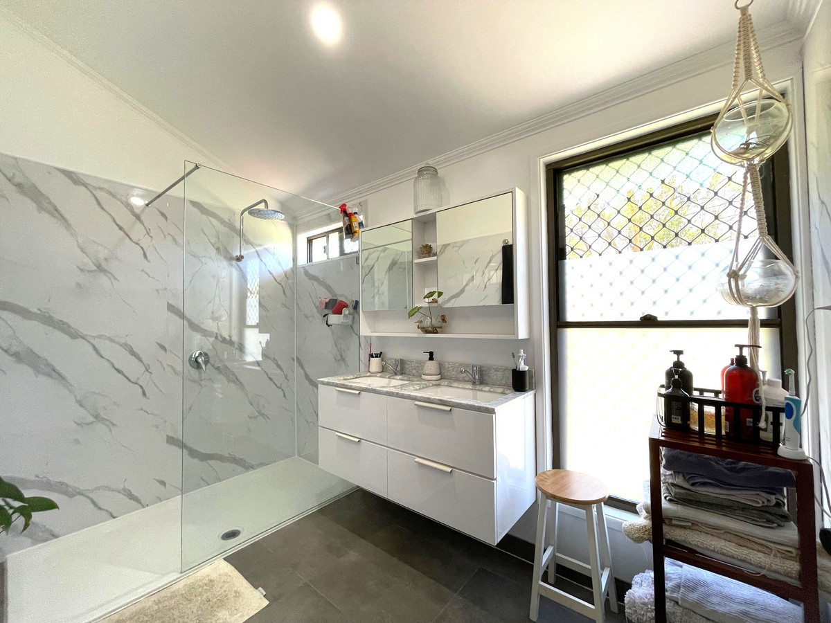 6-bedroom house at 35 ELLA STREET, Blackstone QLD 4304, Ipswich, Queensland