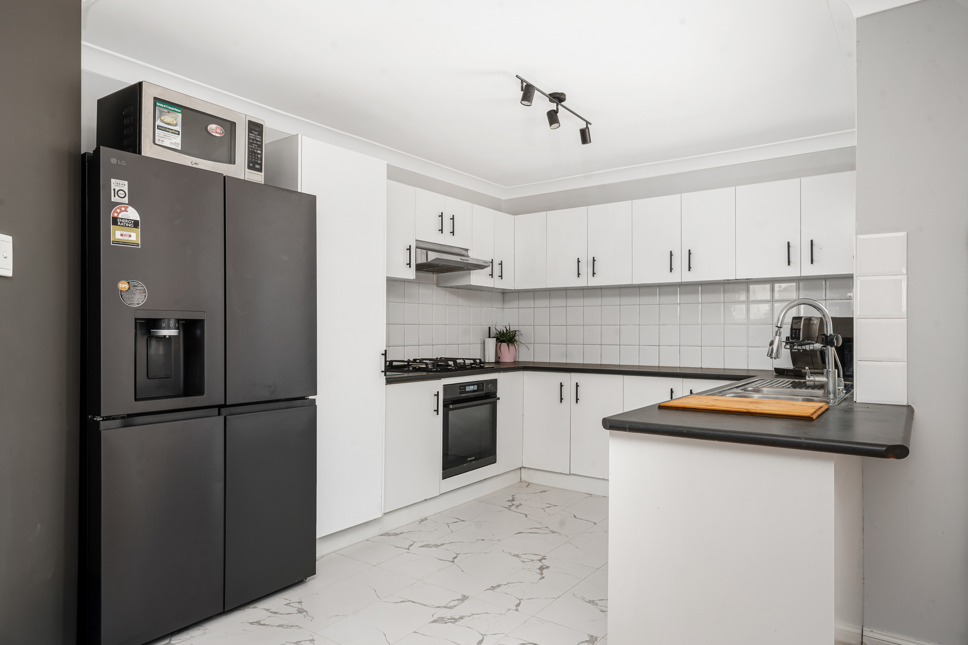 10 Lacepede Place, Hinchinbrook, NSW 2168 - Image 7