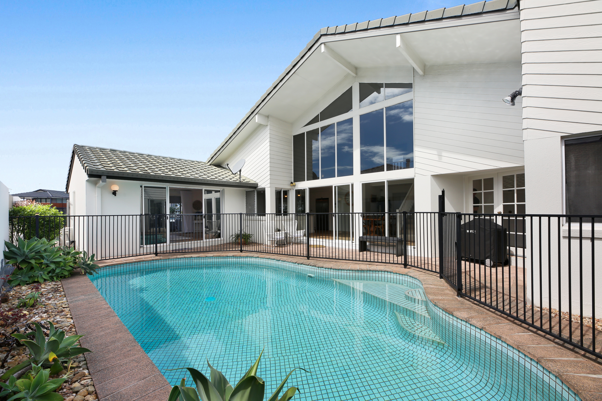 458 OXLEY DRIVE, Runaway Bay QLD 4216 - Image 3