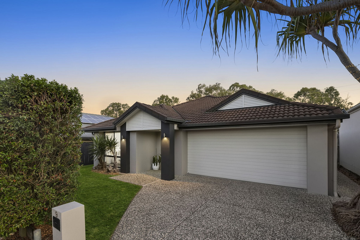 9 FEATHERTAIL PLACE, Gumdale QLD 4154 - Image 2