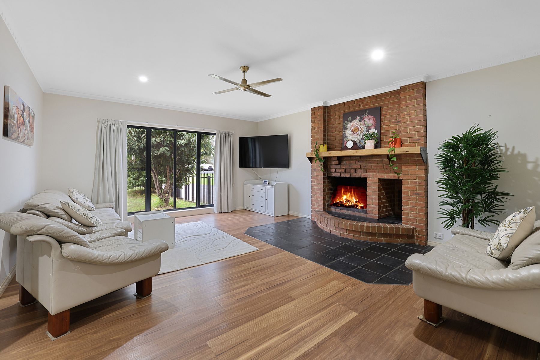 6-bedroom house at 23-25 Moe-Willow Grove Road, Willow Grove, Vic, 3825, Baw Baw, Victoria