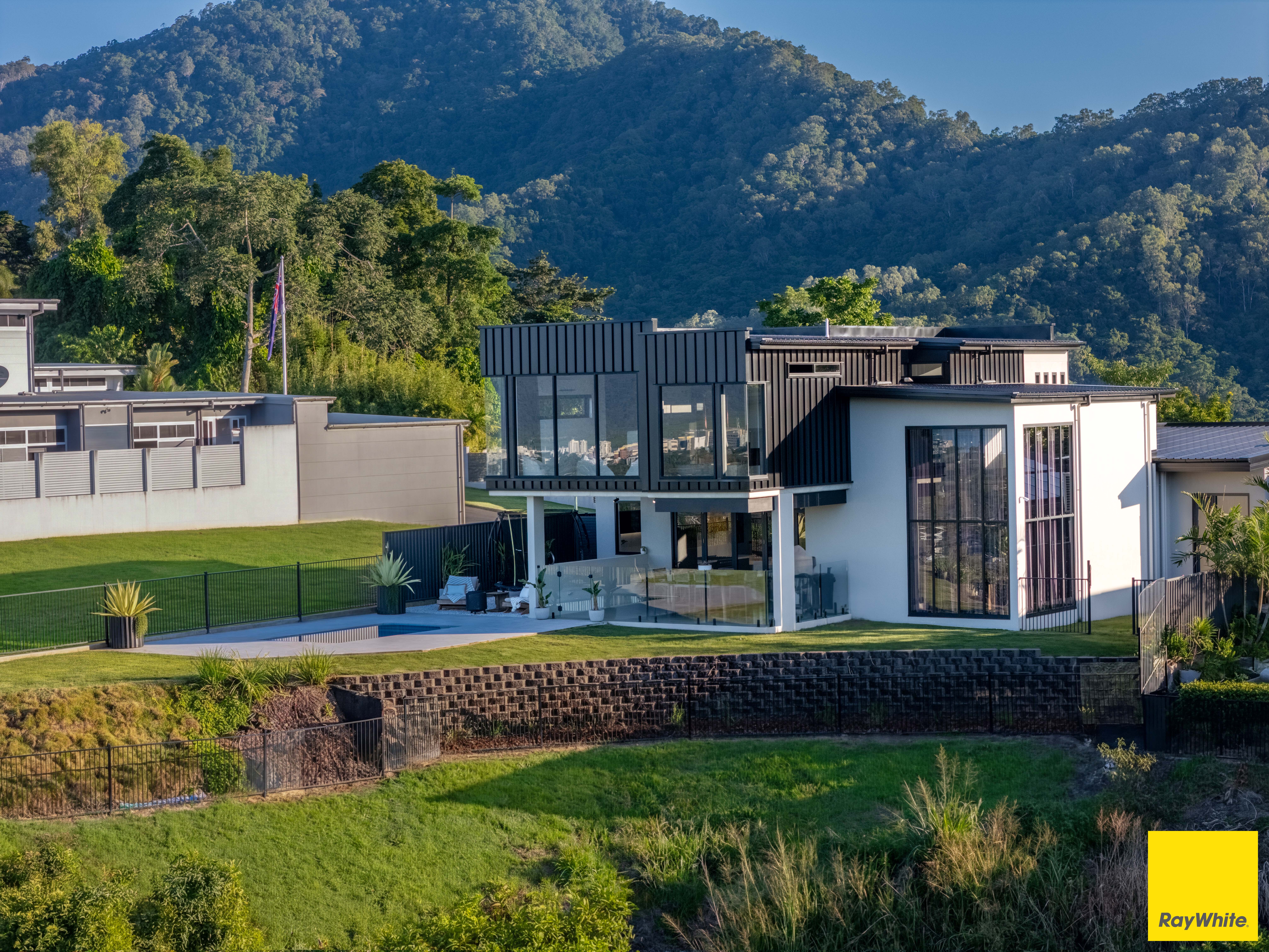 58 THE PEAK ROAD, Brinsmead QLD 4870 - Image 1