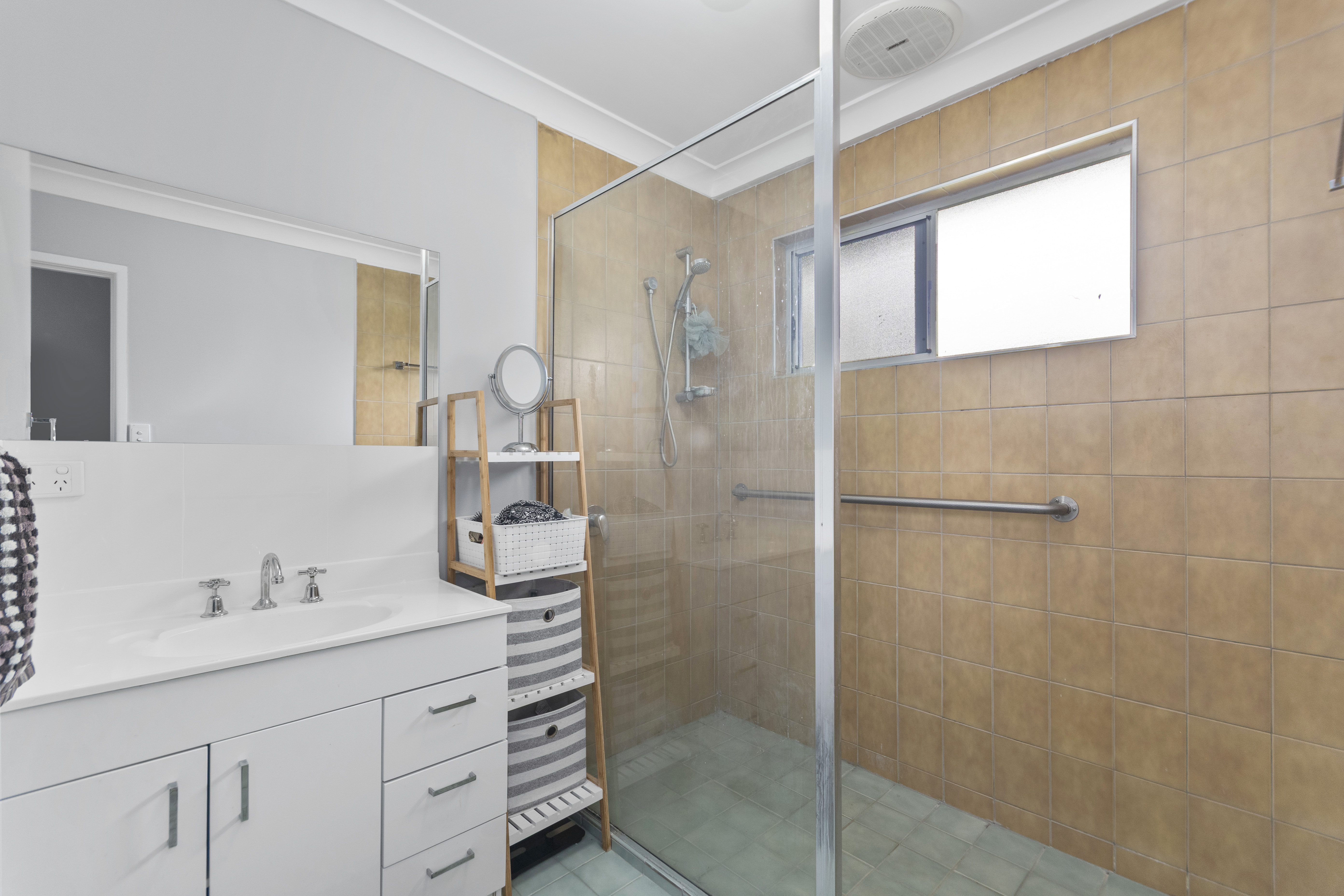 8 JOANNE STREET, Deeragun QLD 4818 - Image 10