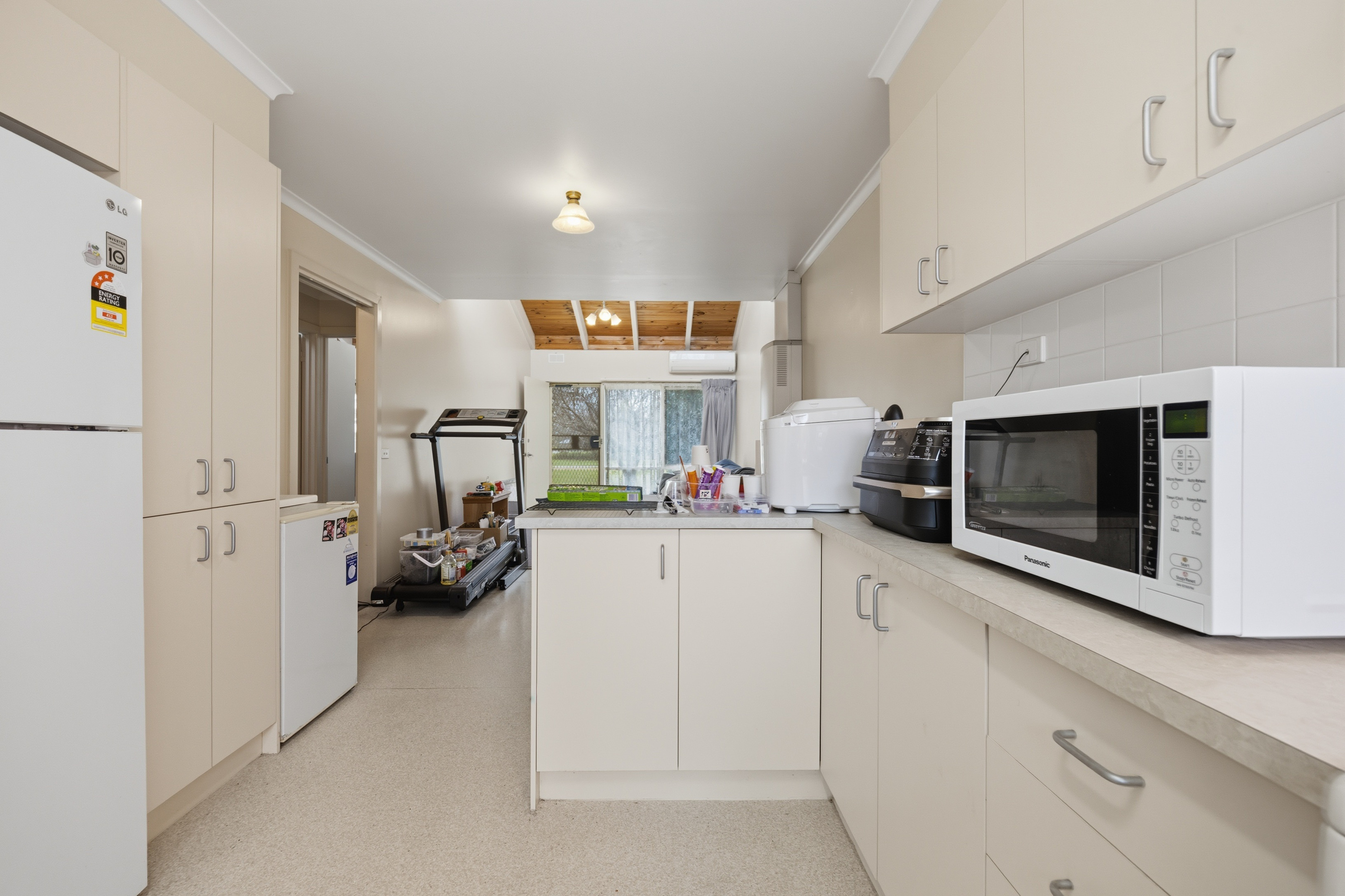 3/168-174 Desailly Street, Sale, VIC 3850 - Image 3