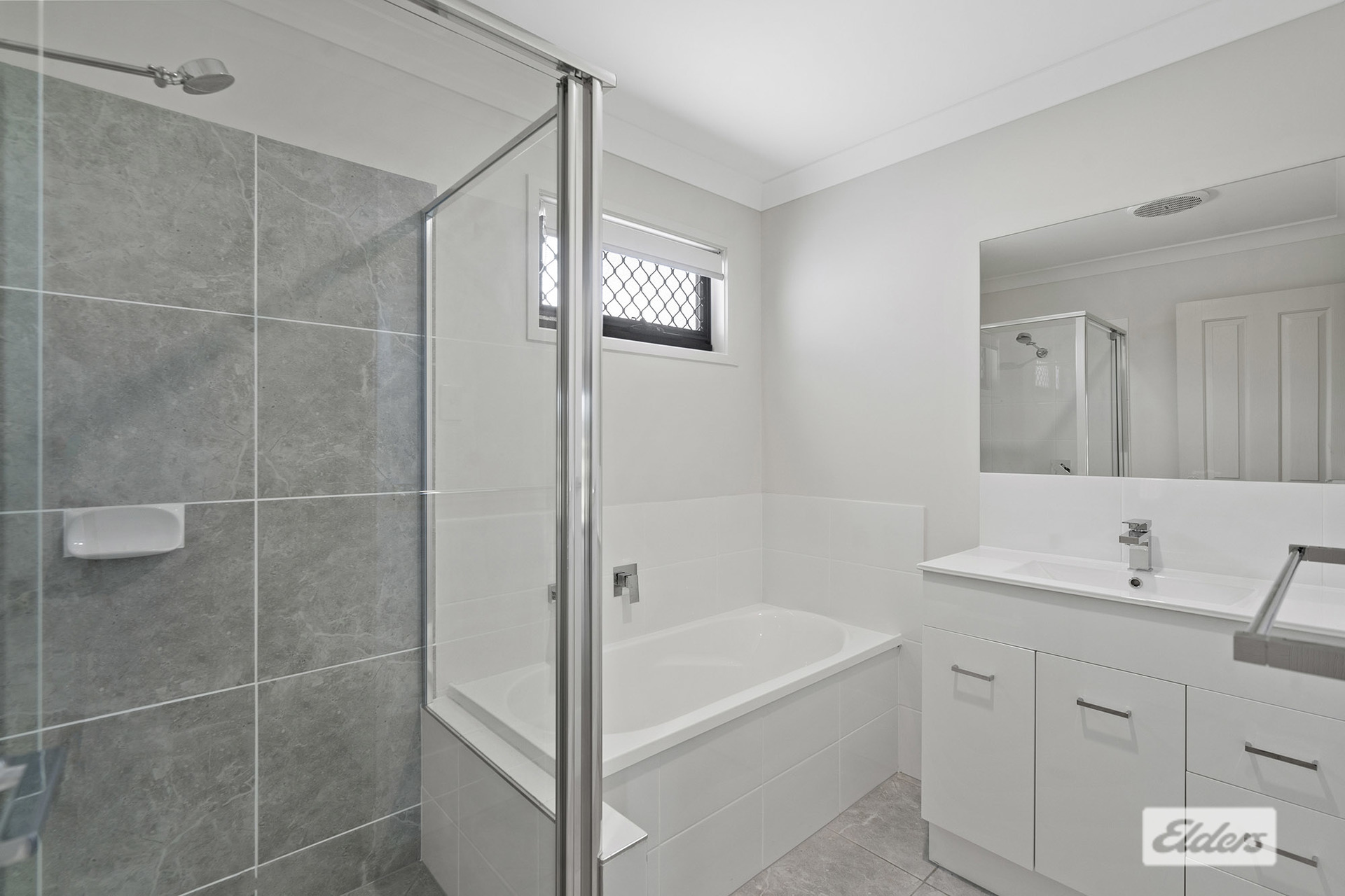 5-bedroom unit at 33 Concorde Drive, Loganholme, QLD 4129, Logan, Queensland