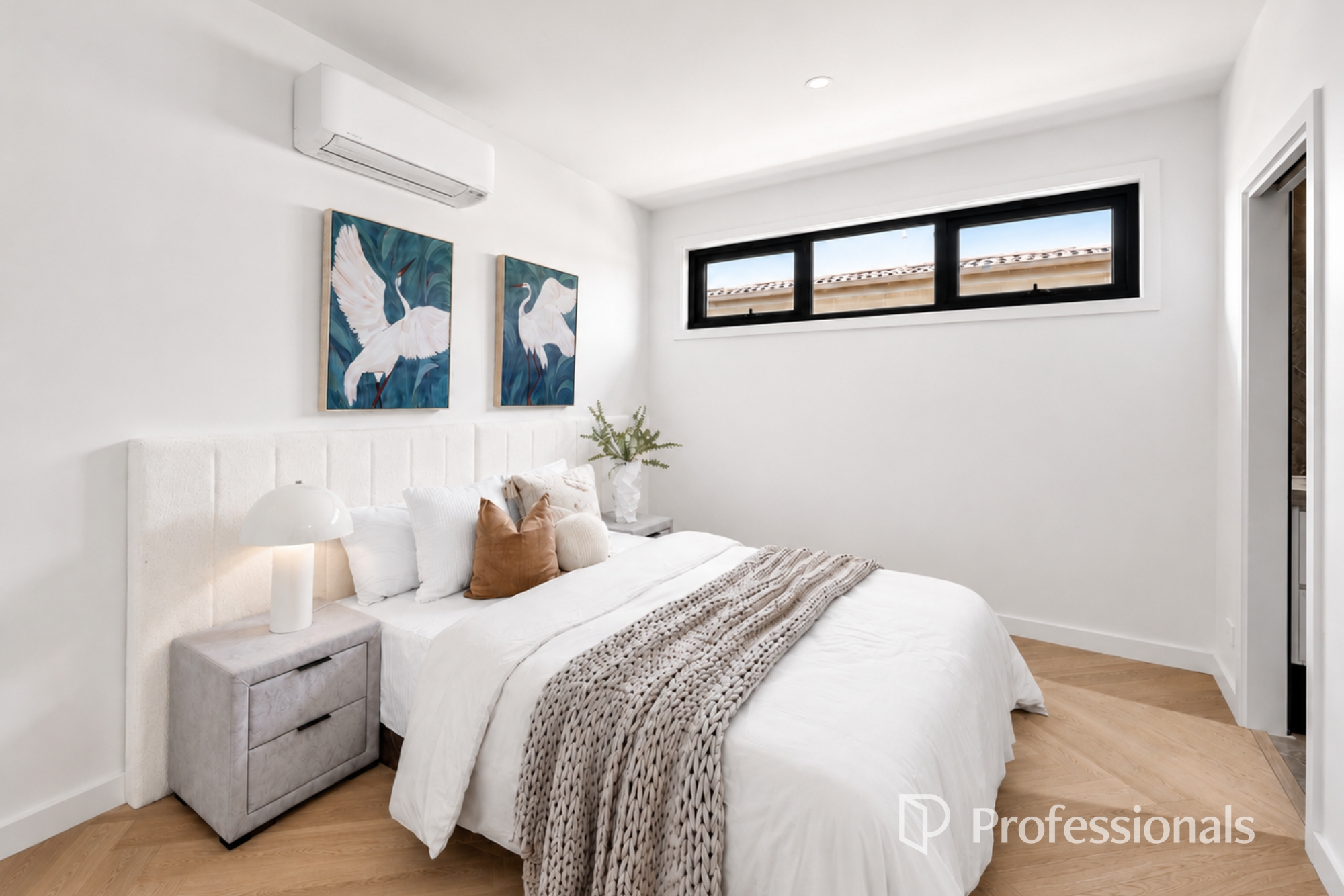 4-bedroom unit at 29B Castlewood Street, Bentleigh East, VIC 3165, Glen Eira, Victoria