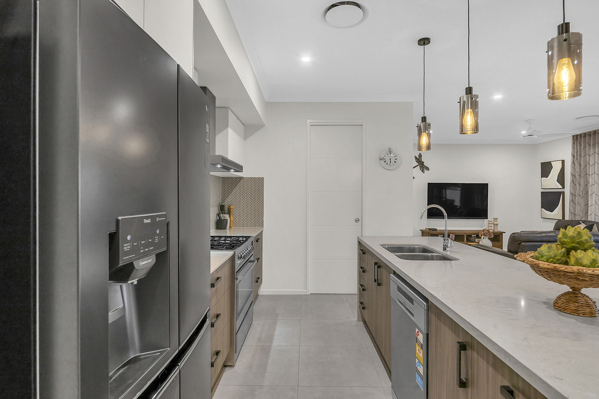 4-bedroom house at 7 Pelling Place, Deebing Heights, QLD 4306, Ipswich, Queensland