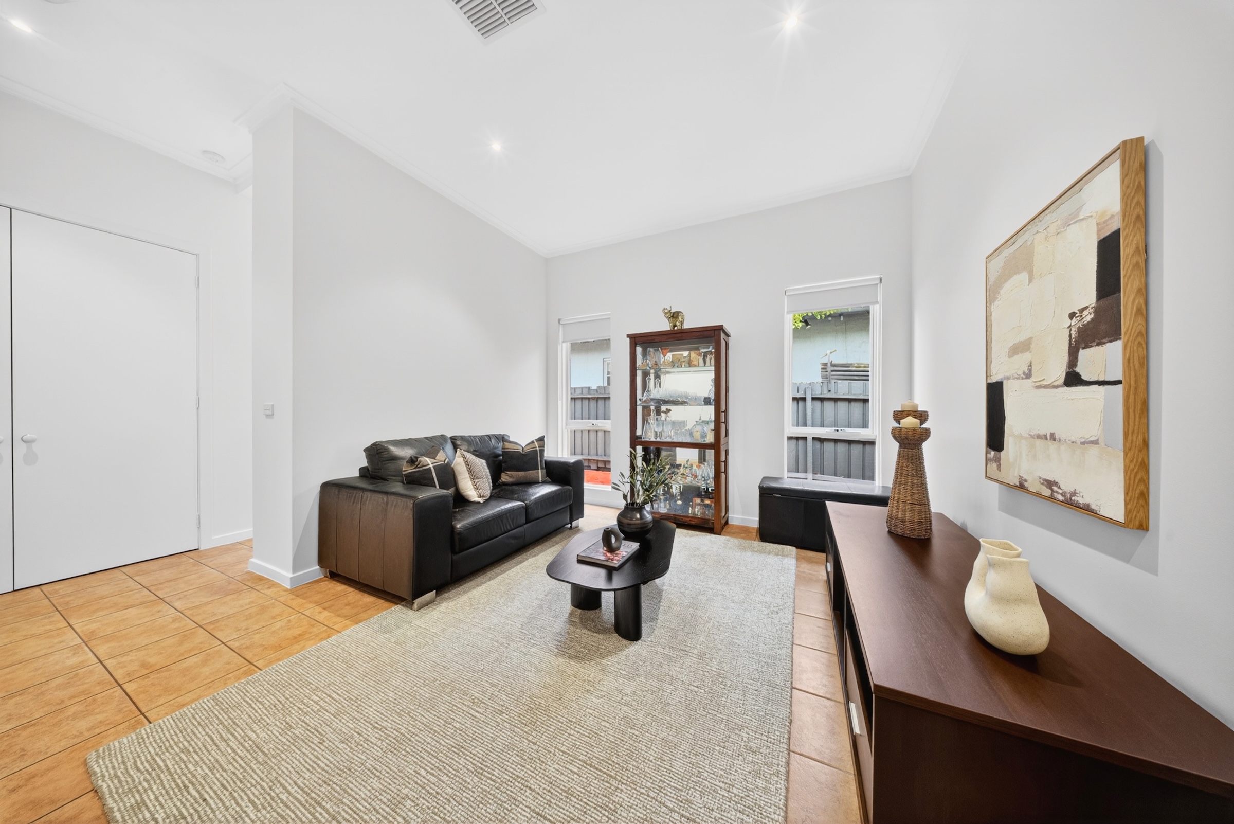 5-bedroom house at 31 Tamar Grove, Oakleigh, VIC 3166, Monash, Victoria