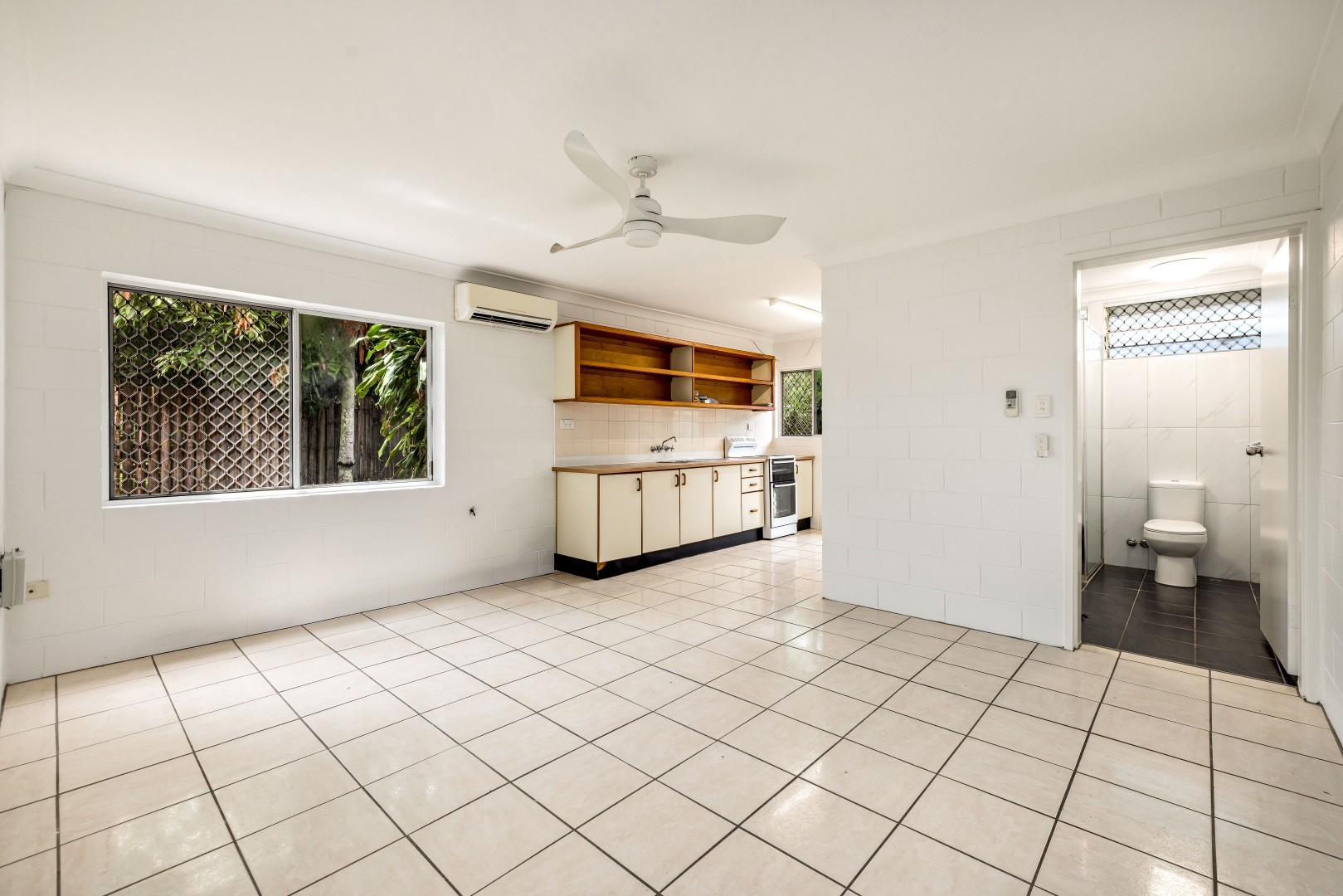 1 18 CURTIN STREET, WESTCOURT QLD 4870 - Image 3