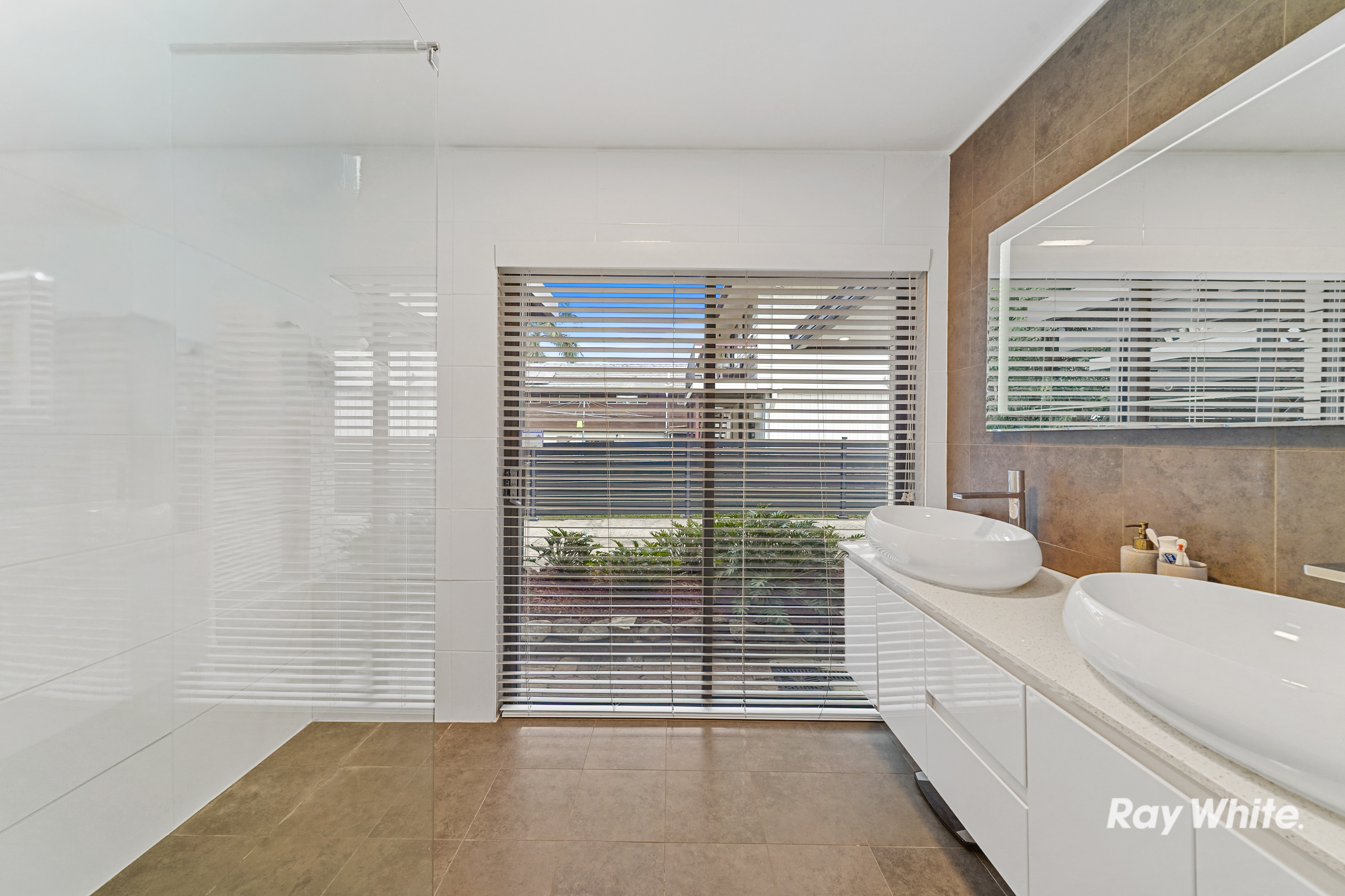 3-bedroom house at 21 JEANETTE AVENUE, Springwood QLD 4127, Logan, Queensland