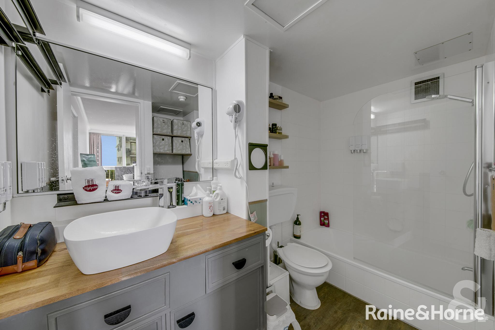 6/24 Roseberry Street, Gladstone Central, QLD 4680 - Image 6