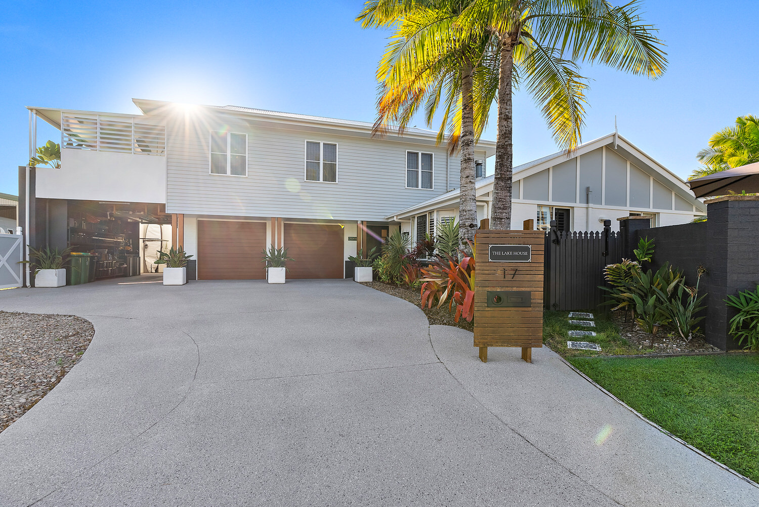 17 Lakeshore Place, Little Mountain, QLD 4551 - Image 2