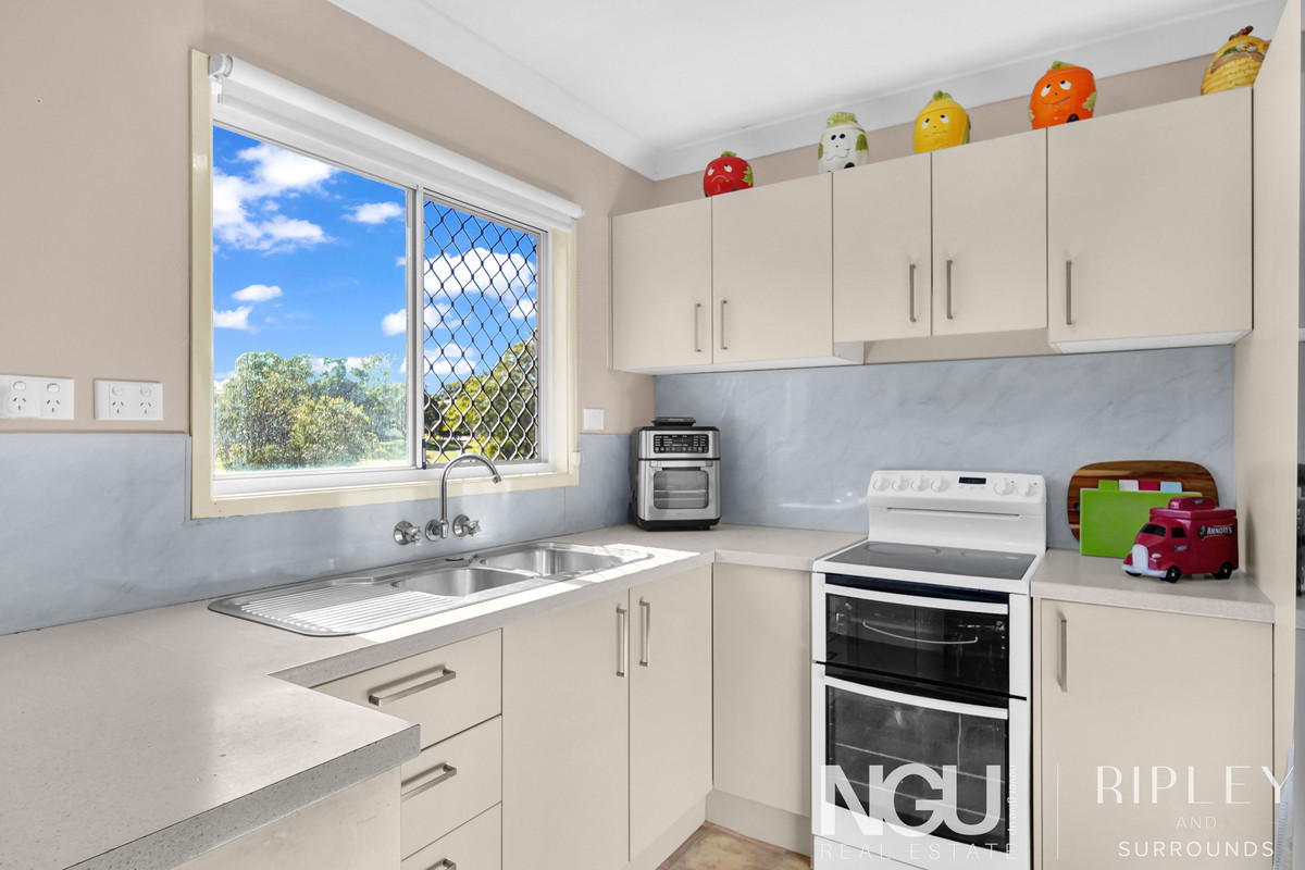 51 Creek Street, Bundamba, QLD 4304 - Image 3