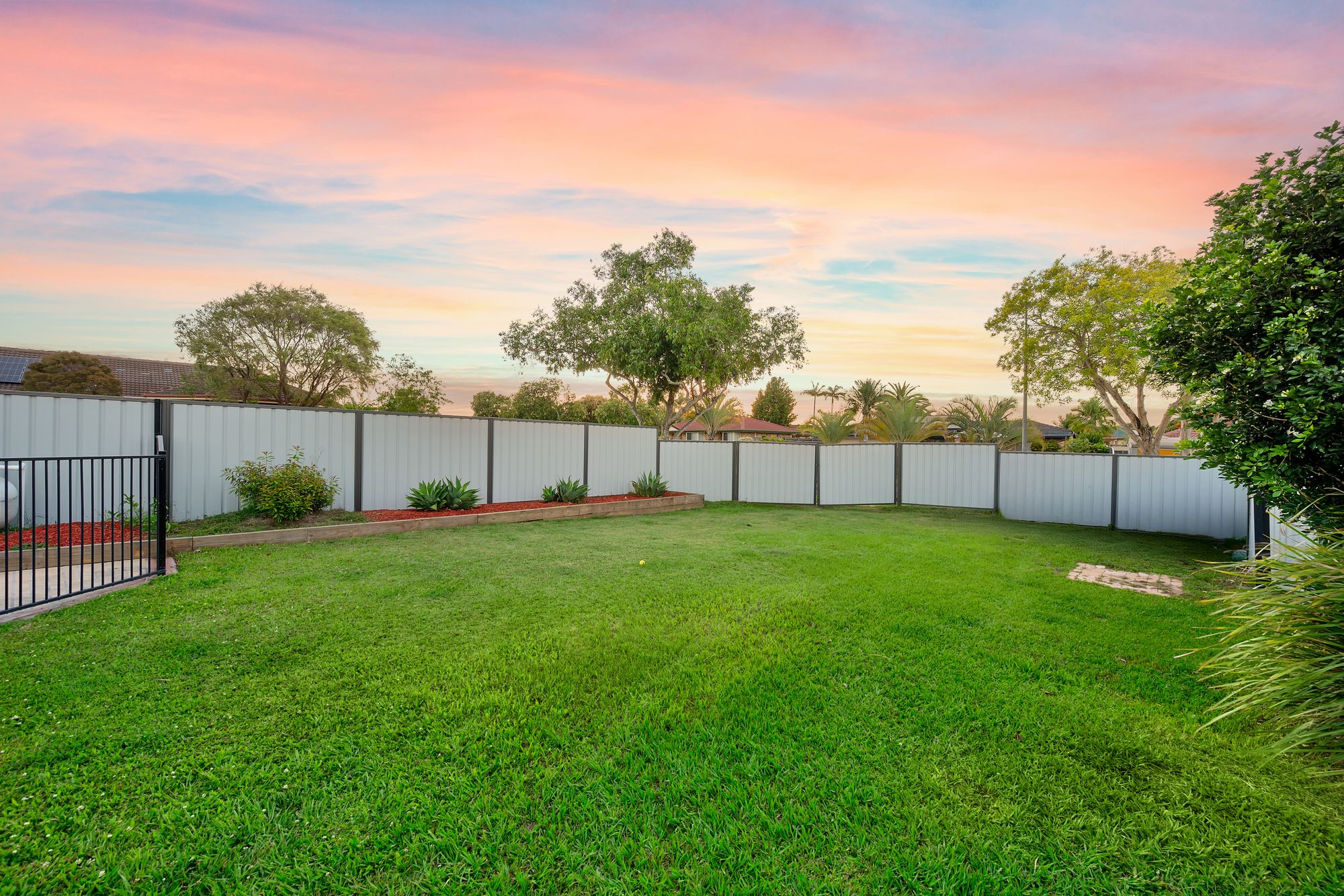 5-bedroom house at 98 Bannockburn Crescent, Parkinson, QLD 4115, , Queensland