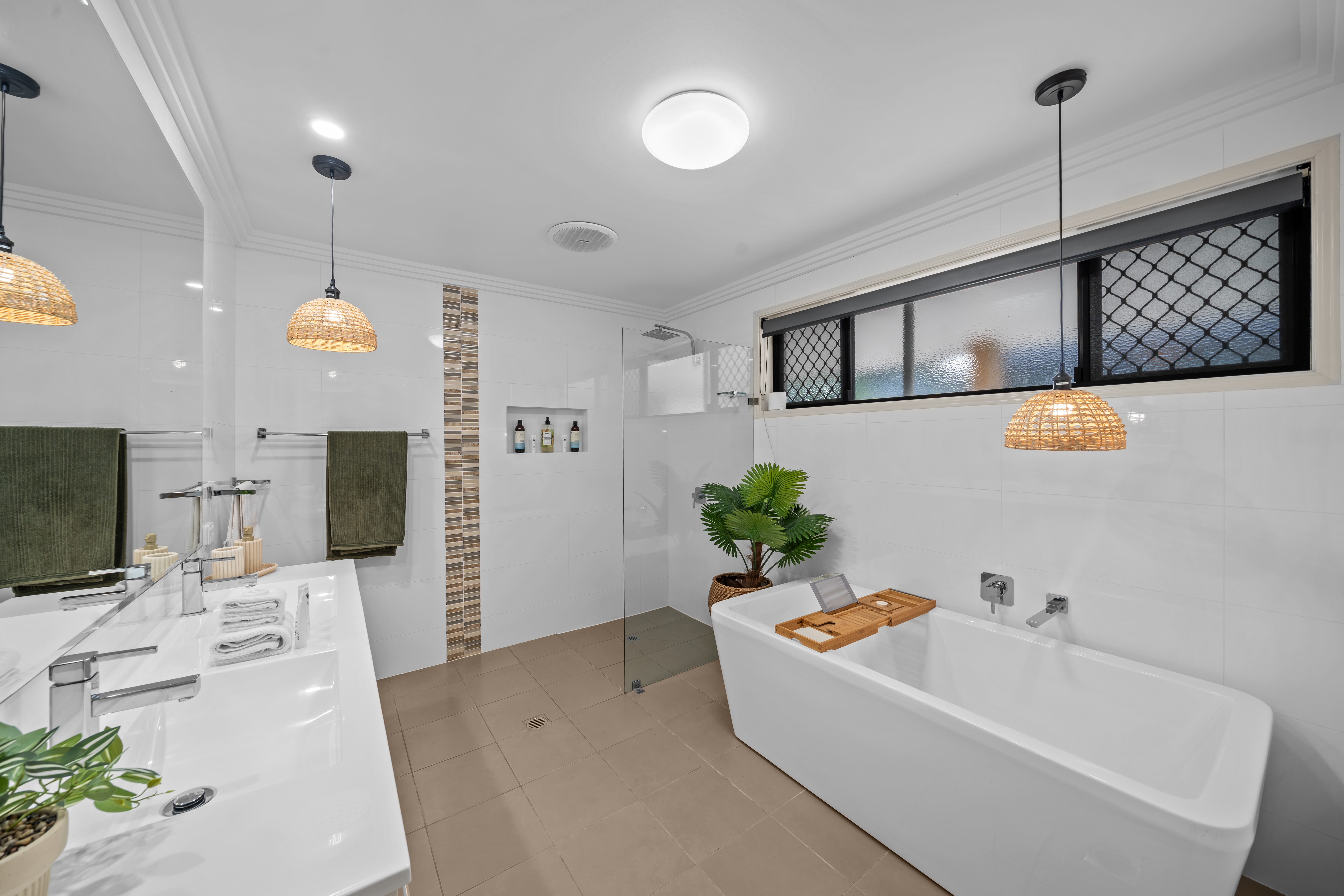 5-bedroom house at 2 Fuchsia Way, Gaven, QLD 4211, Gold Coast, Queensland
