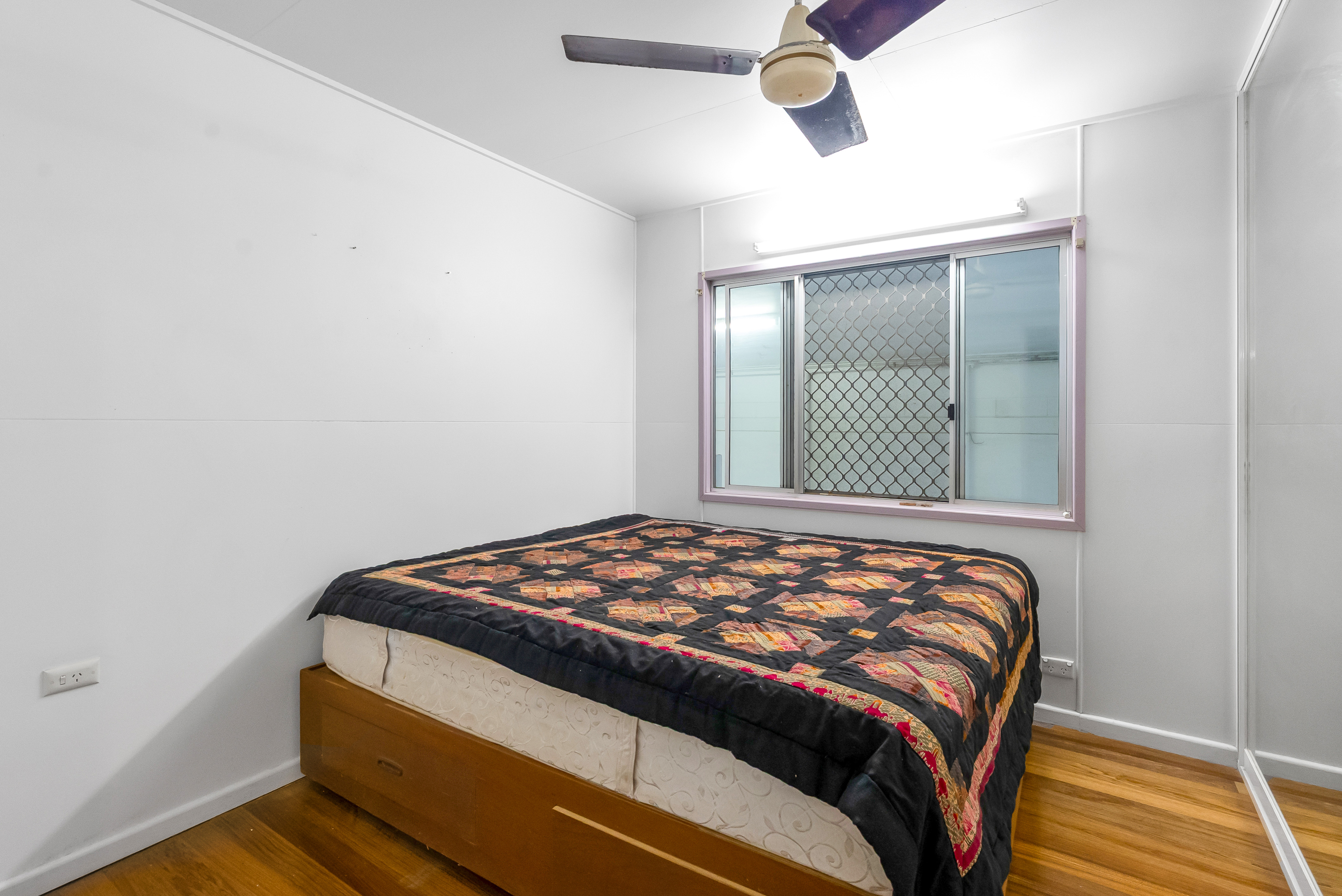 451-453 MCCOOMBE STREET, Mooroobool QLD 4870 - Image 9