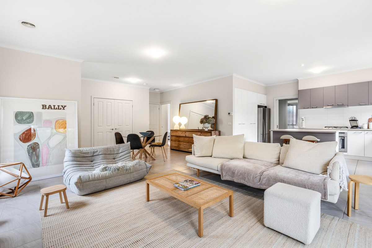 3-bedroom unit at 2/2 Fairbrae Avenue, Belmont, VIC 3216, Greater Geelong, Victoria