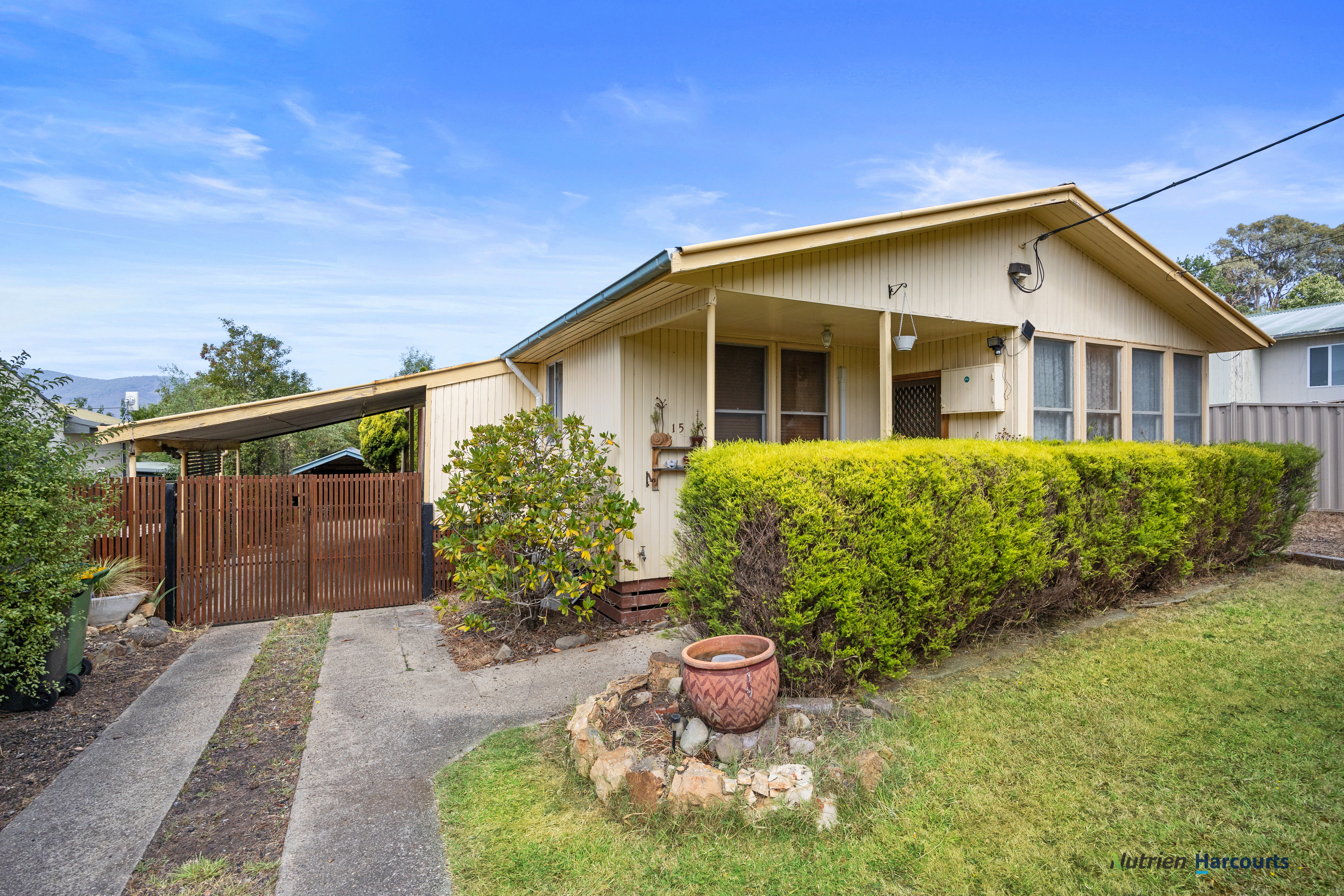 3-bedroom house at 15 Eighth Street, Eildon, VIC 3713, Murrindindi, Victoria