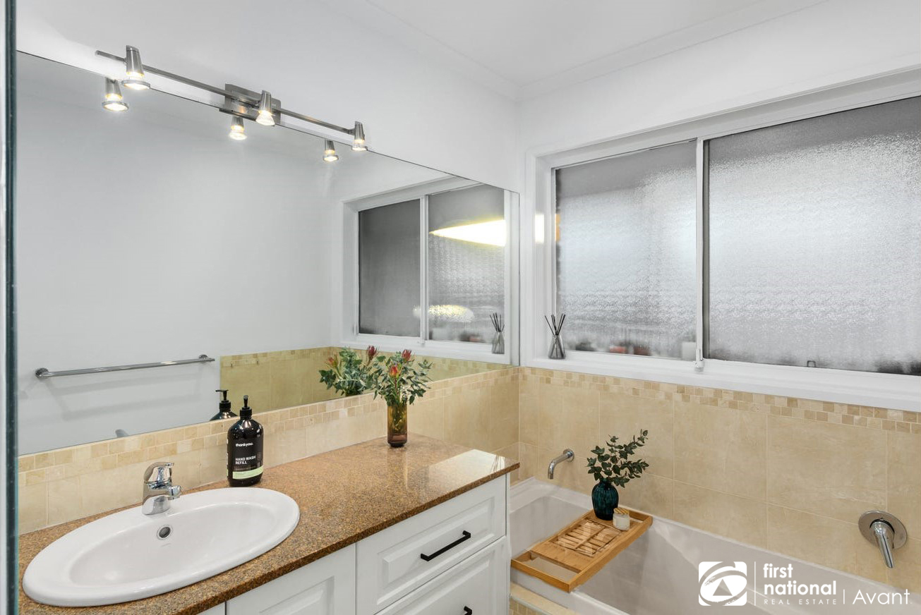 4-bedroom house at 1 HAYGARTH COURT, Wantirna South VIC 3152, Knox, Victoria