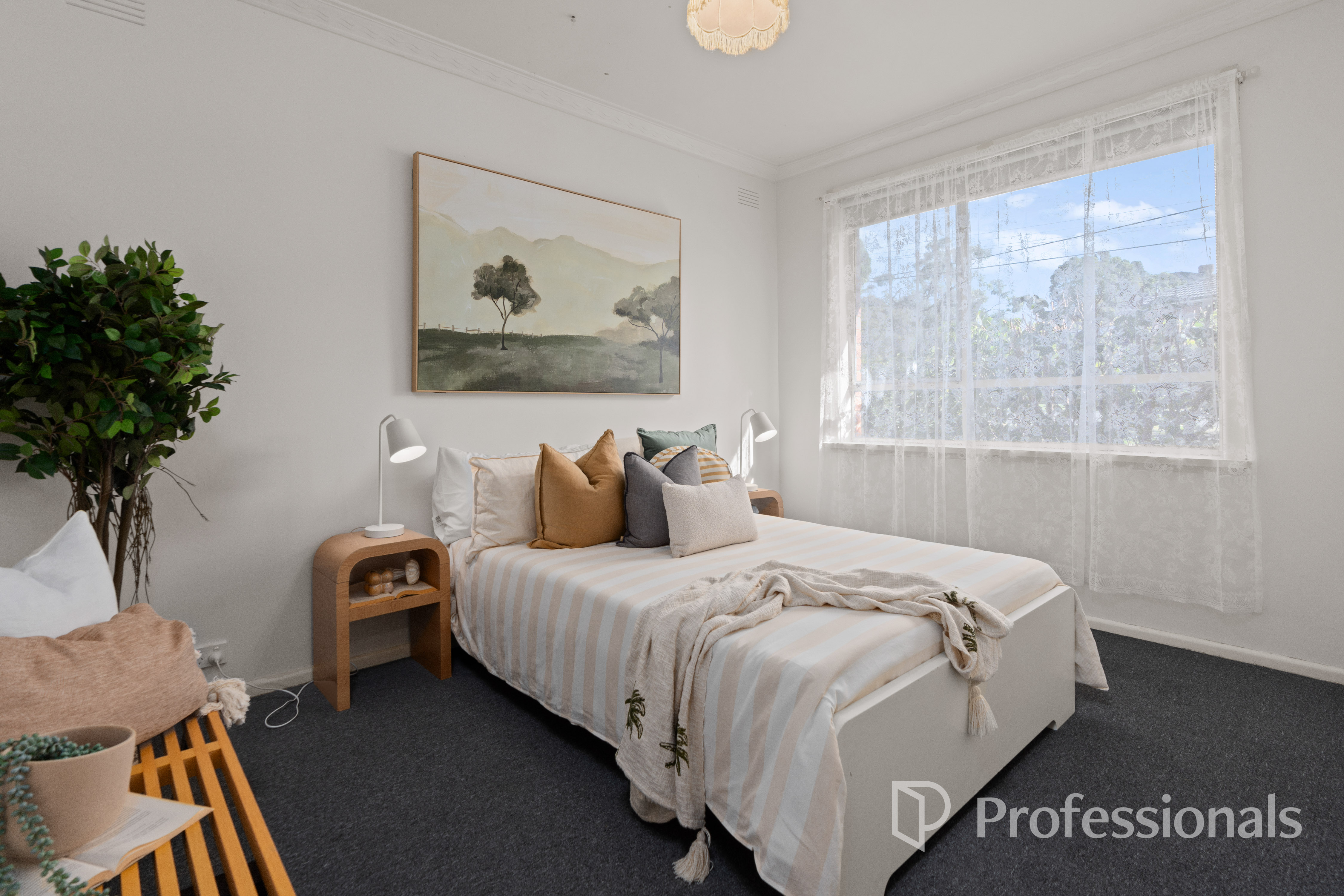 33 PENTLOWE ROAD, Wantirna South VIC 3152 - Image 8