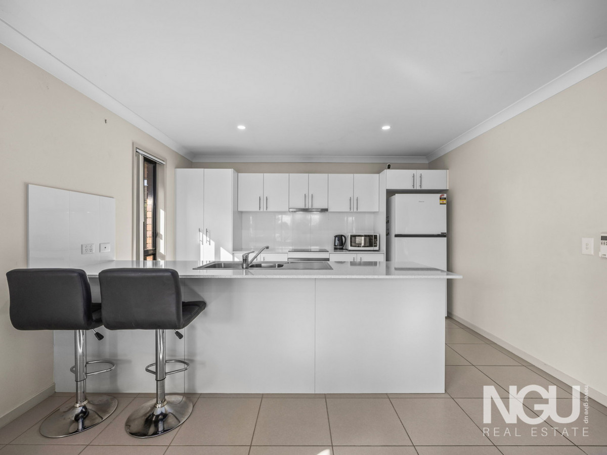4 HOLROYD STREET, Brassall QLD 4305 - Image 3