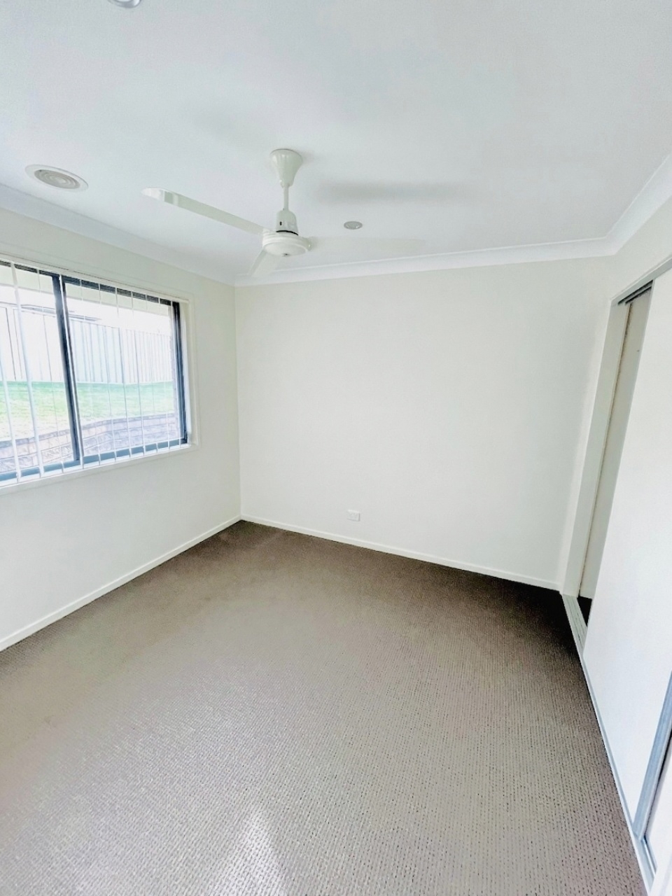 38 LISBON CIRCUIT, Orange NSW 2800 - Image 4