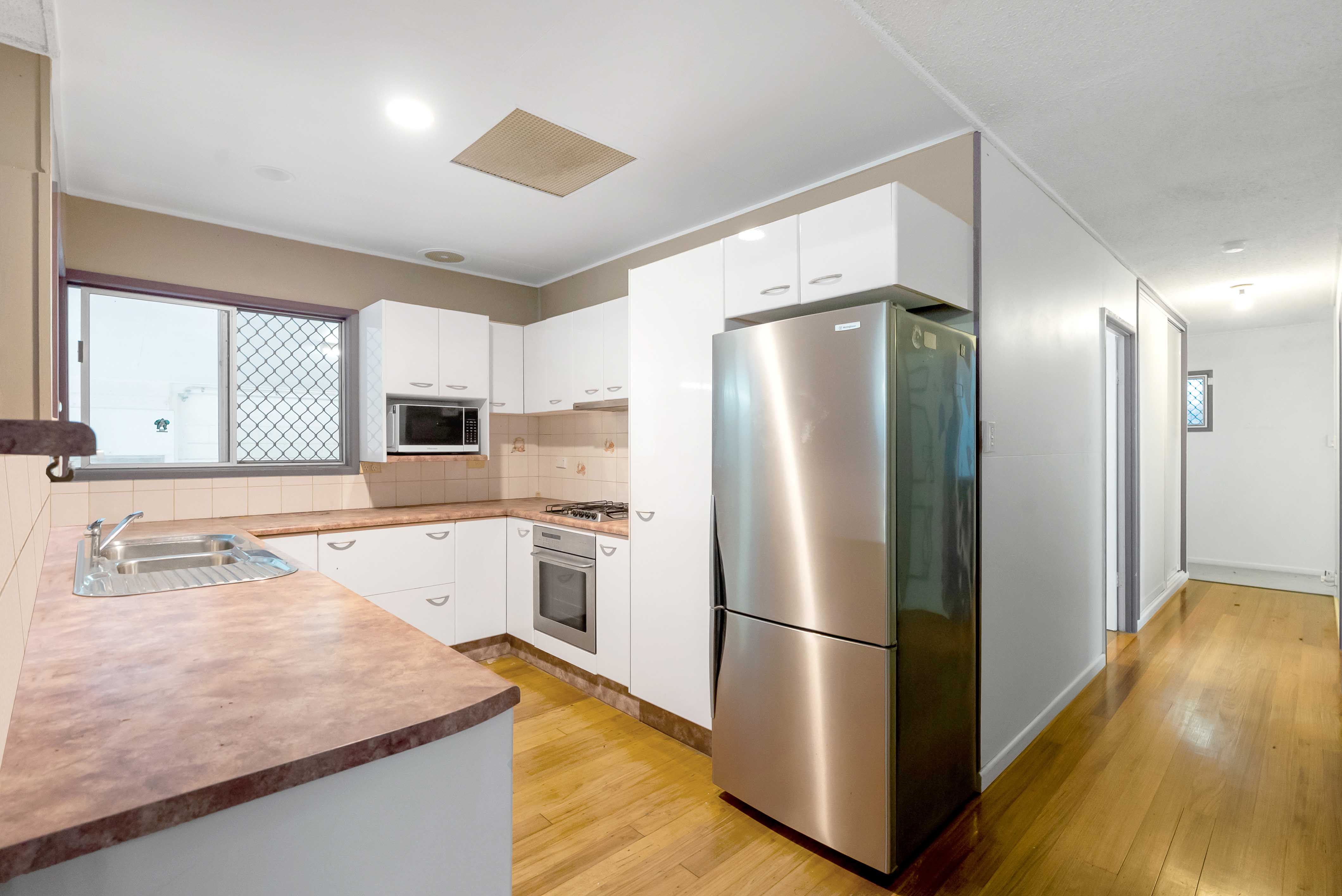 451-453 MCCOOMBE STREET, Mooroobool QLD 4870 - Image 4