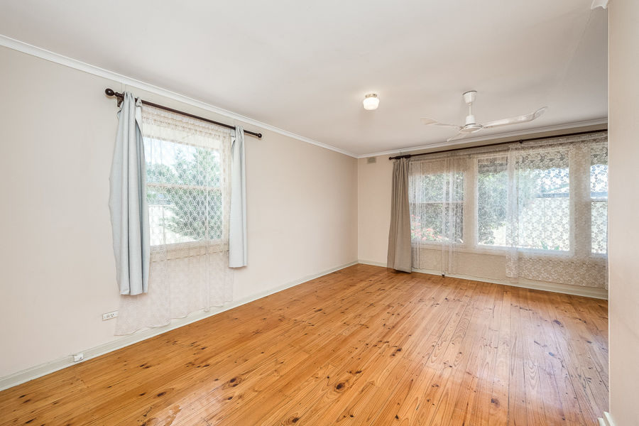 8 Peart Crescent, Murray Bridge, SA 5253 - Image 4