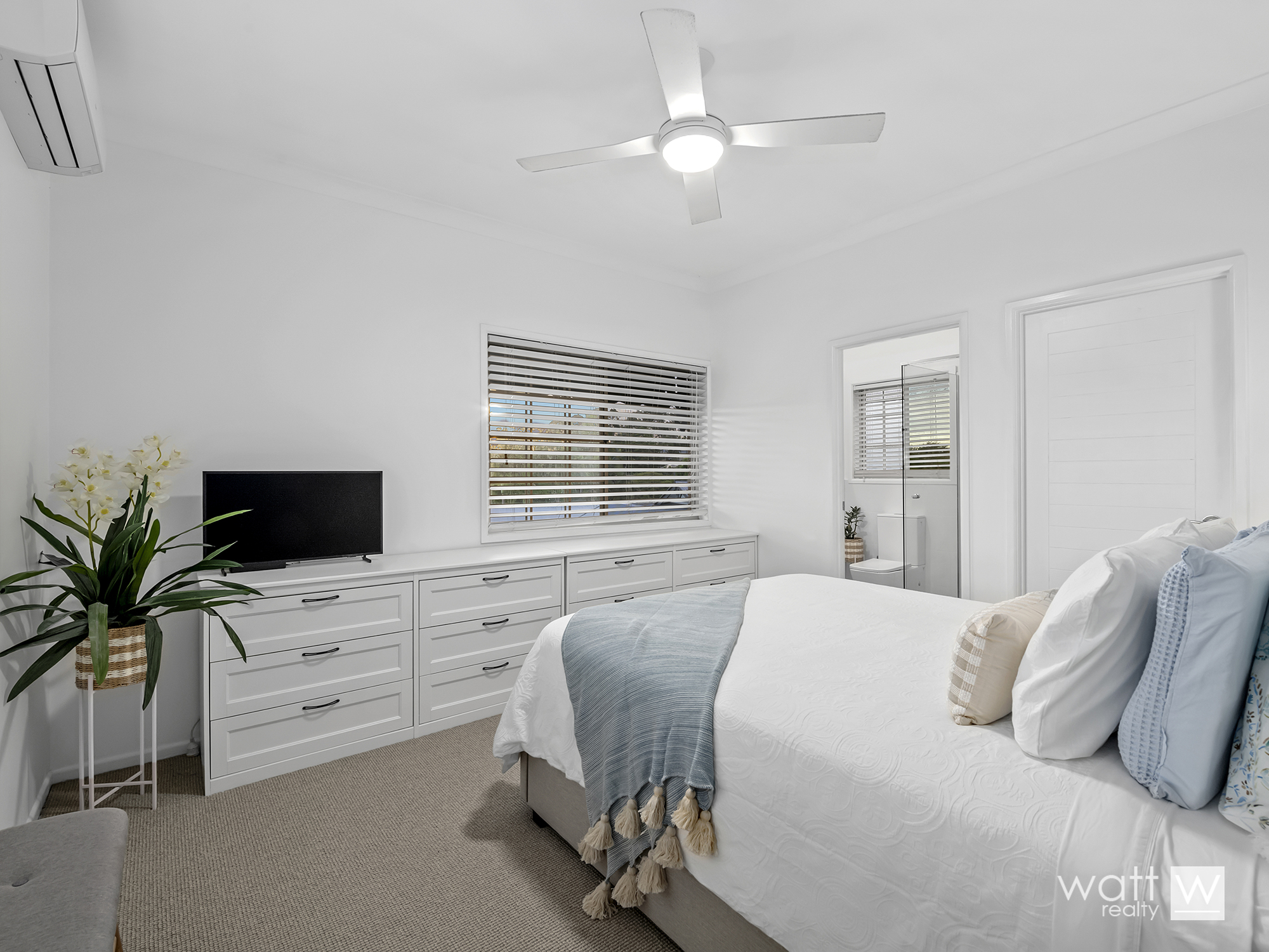 5 LYTHAM COURT, Albany Creek QLD 4035 - Image 9