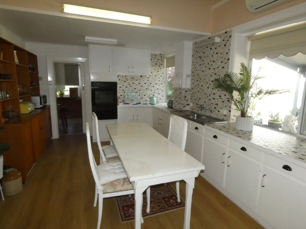 4-bedroom house at 214 Scott Street, Warracknabeal, VIC 3393, Yarriambiack, Victoria