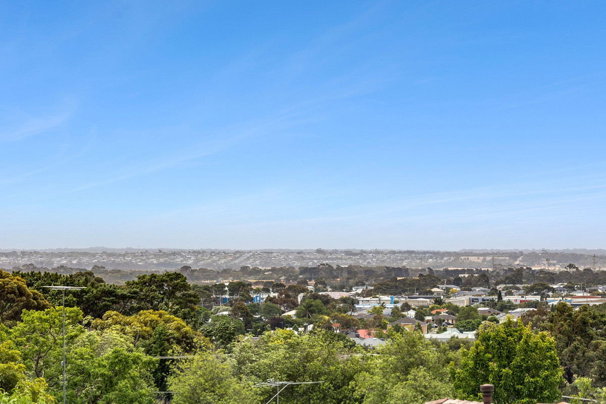 5-bedroom house at 2 Ashford Court, Belmont, VIC 3216, Greater Geelong, Victoria