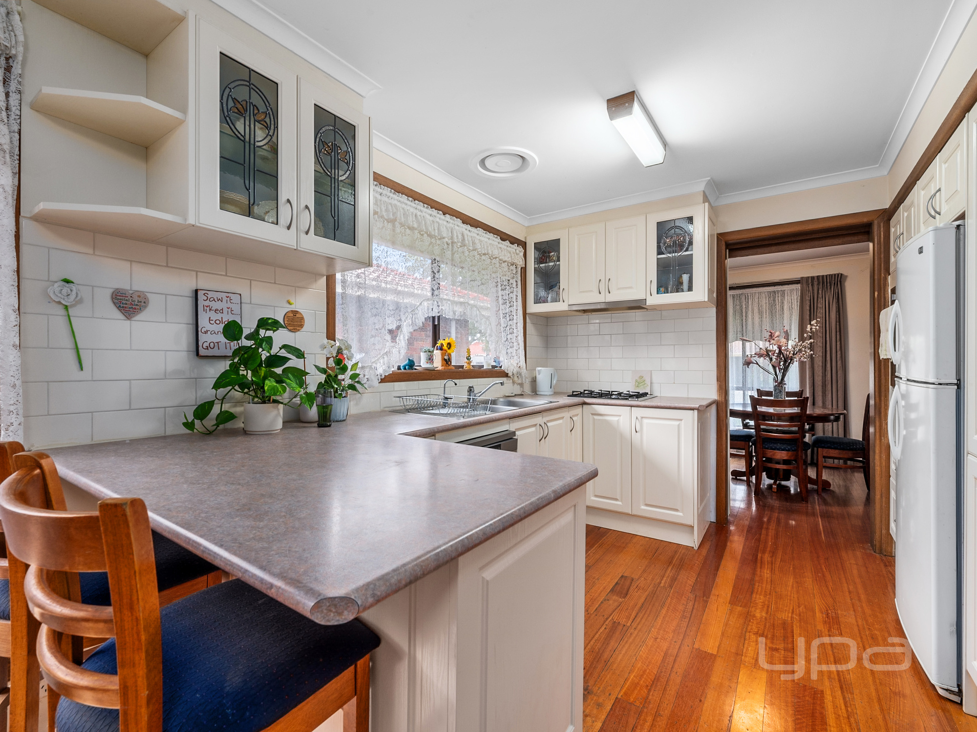 29 Andrew Street, Melton South, VIC 3338 - Image 5