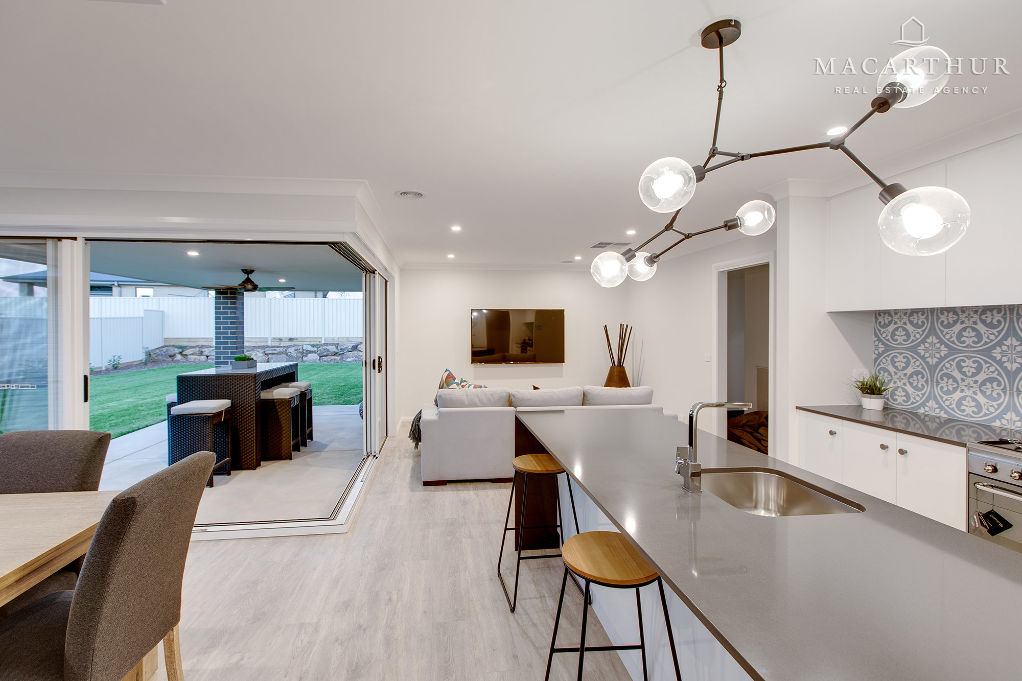 49 PARADISE DRIVE, Gobbagombalin NSW 2650 - Image 3