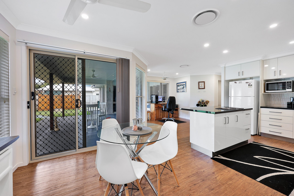 5 MARK AVENUE, Toogoom QLD 4655 - Image 4