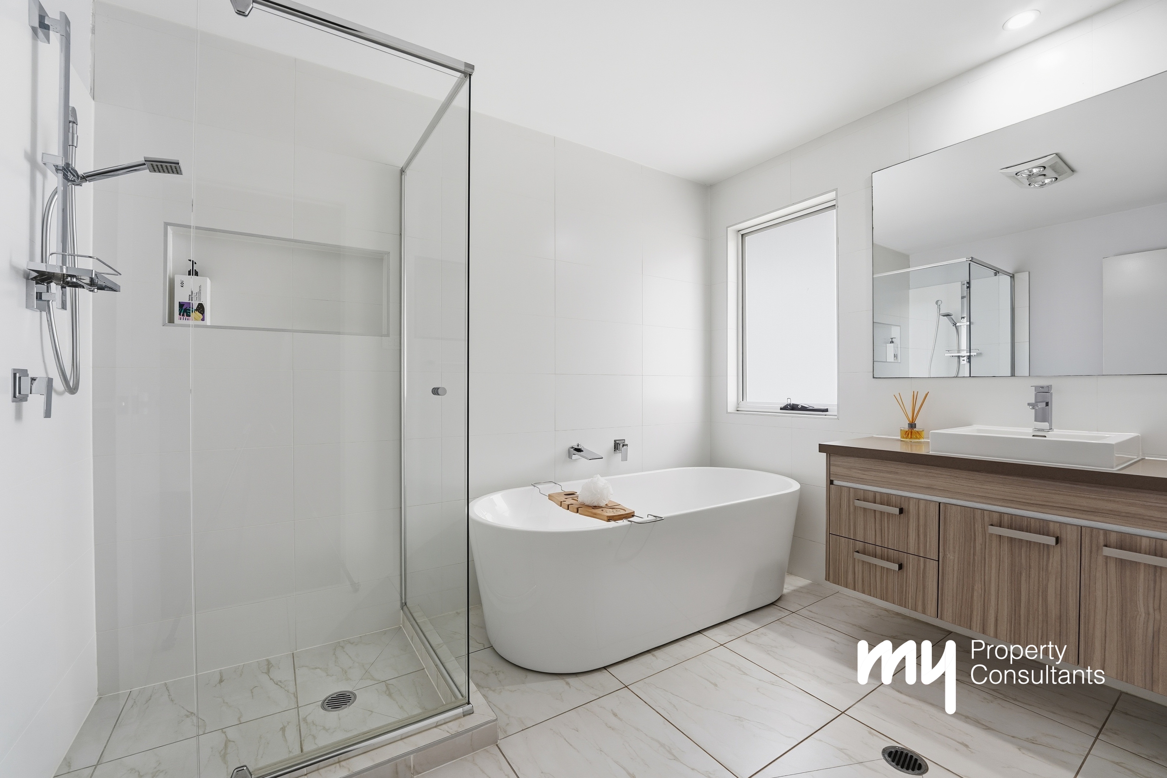 5-bedroom house at 27 JENOLAN CIRCUIT, Harrington Park NSW 2567, Camden, New South Wales
