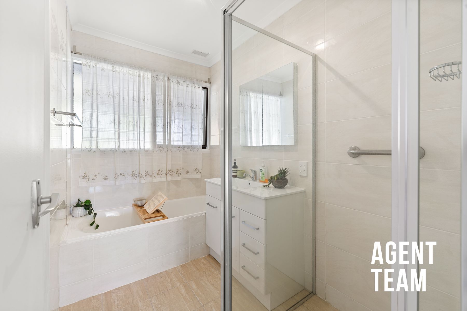 4-bedroom house at 39 MOCKRIDGE CRESCENT, Holt ACT 2615, Unincorporated Act, Australian Capital Territory