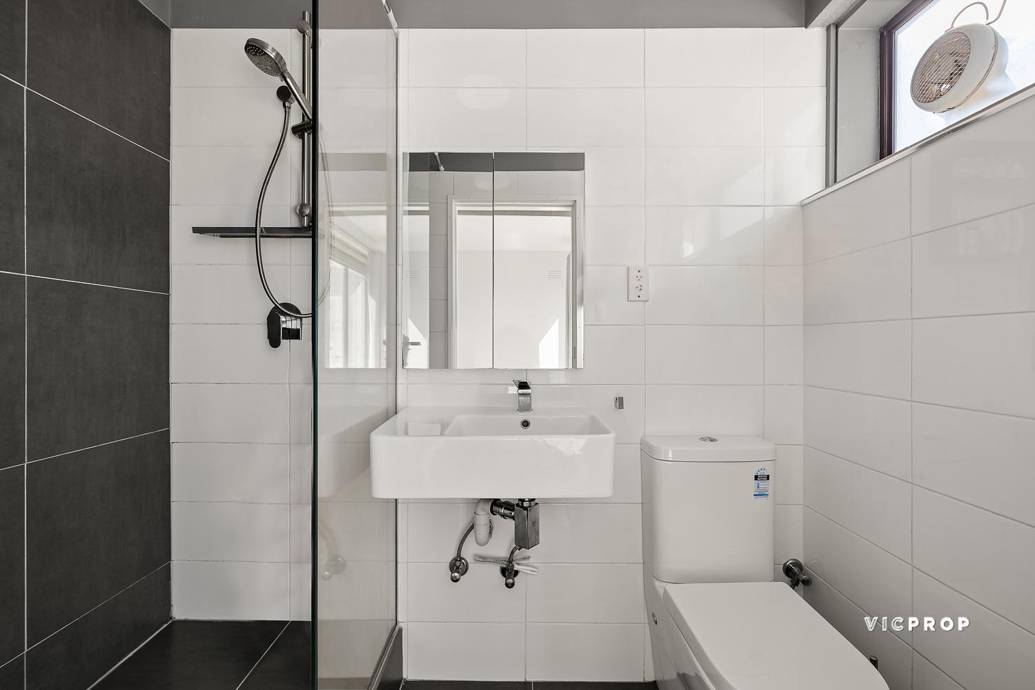 1-bedroom unit at 8 242 PASCOE VALE ROAD, ESSENDON VIC 3040, Moonee Valley, Victoria