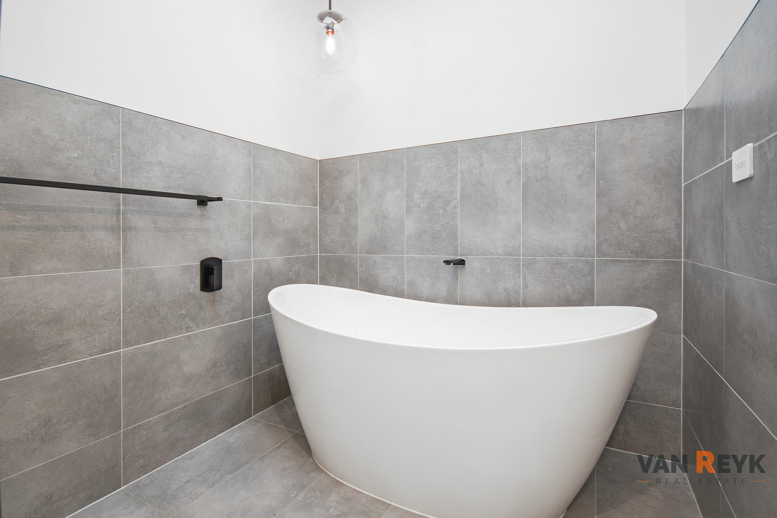 3-bedroom house at 53 Riverine Street, Bairnsdale, VIC 3875, East Gippsland, Victoria