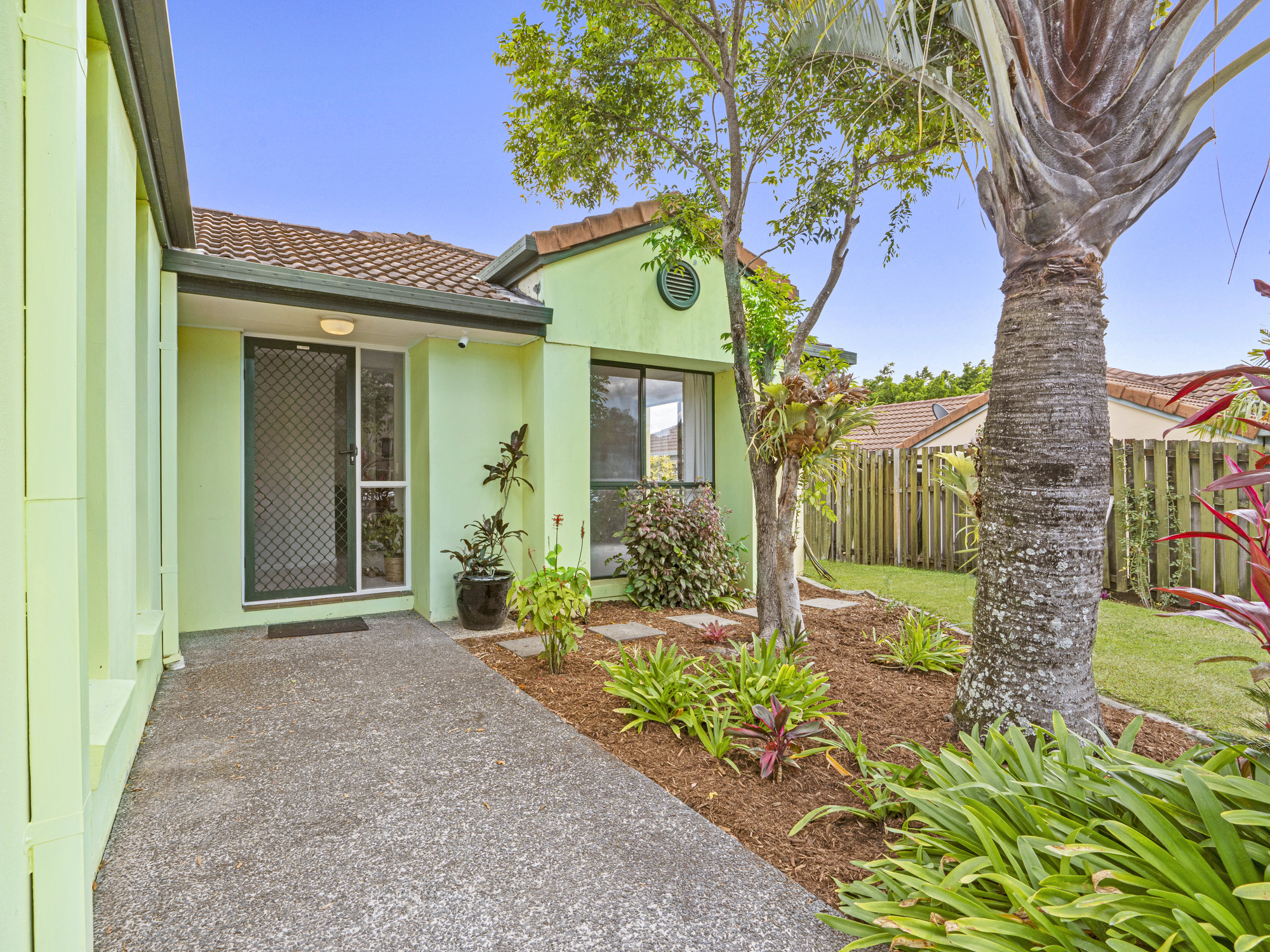 3-bedroom unit at 2 100 GREENACRE DRIVE, PARKWOOD QLD 4214, Gold Coast, Queensland