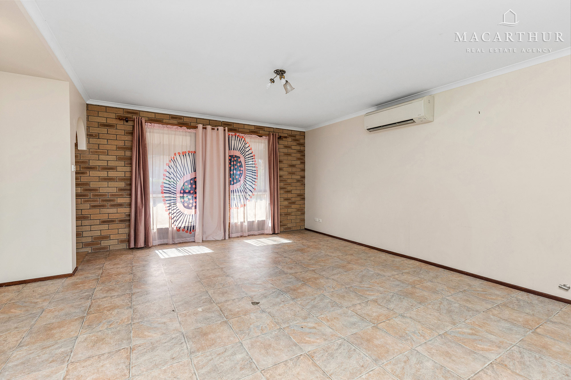 5 47 KAROOM DRIVE, GLENFIELD PARK NSW 2650 - Image 6