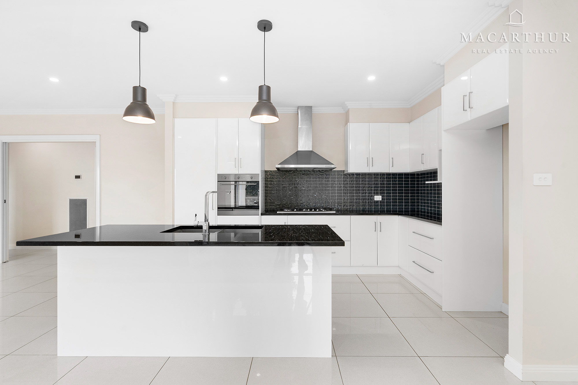 17 BRINDABELLA DRIVE, Tatton NSW 2650 - Image 7