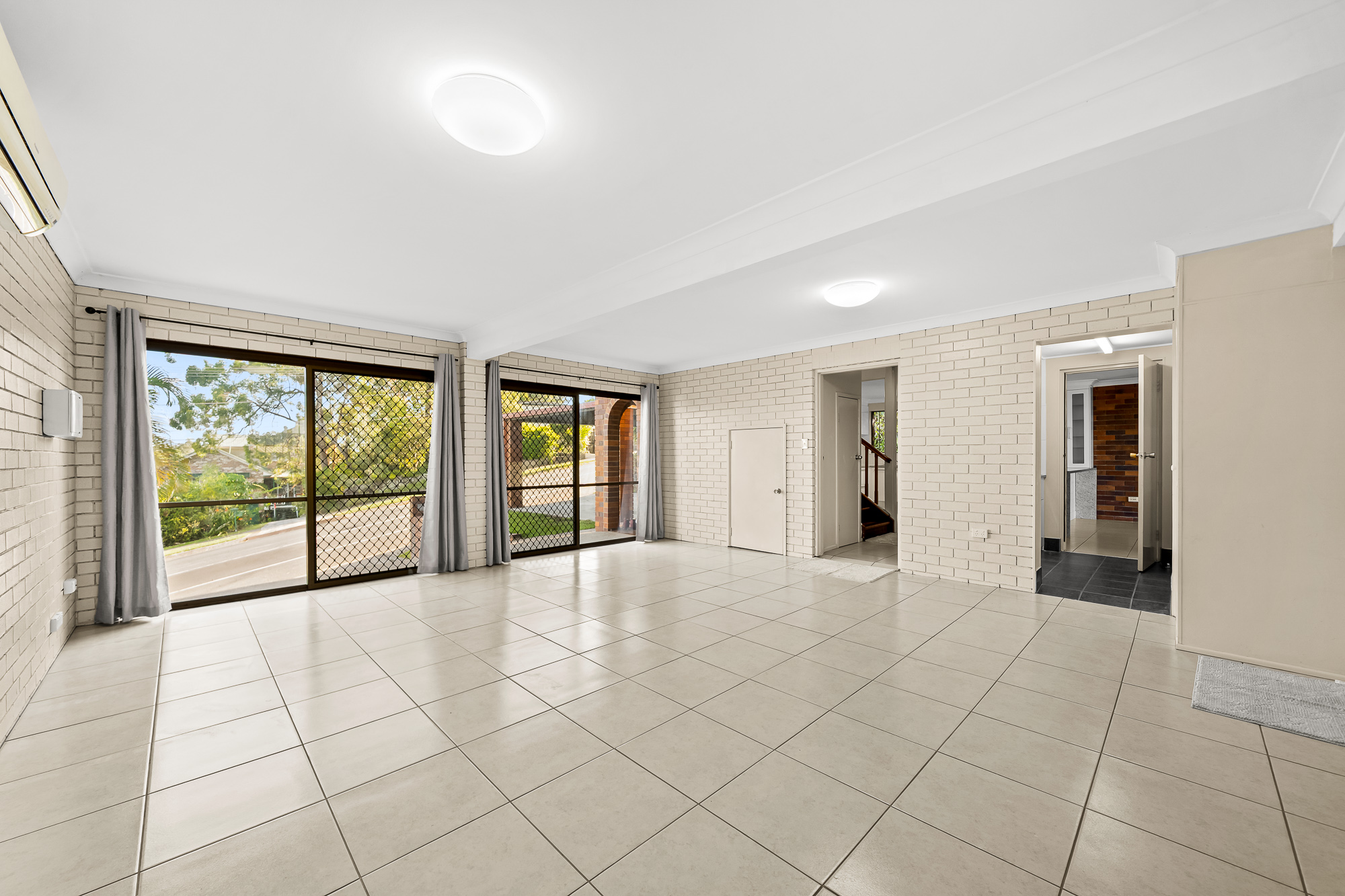 85 DENNIS ROAD, Springwood QLD 4127 - Image 8