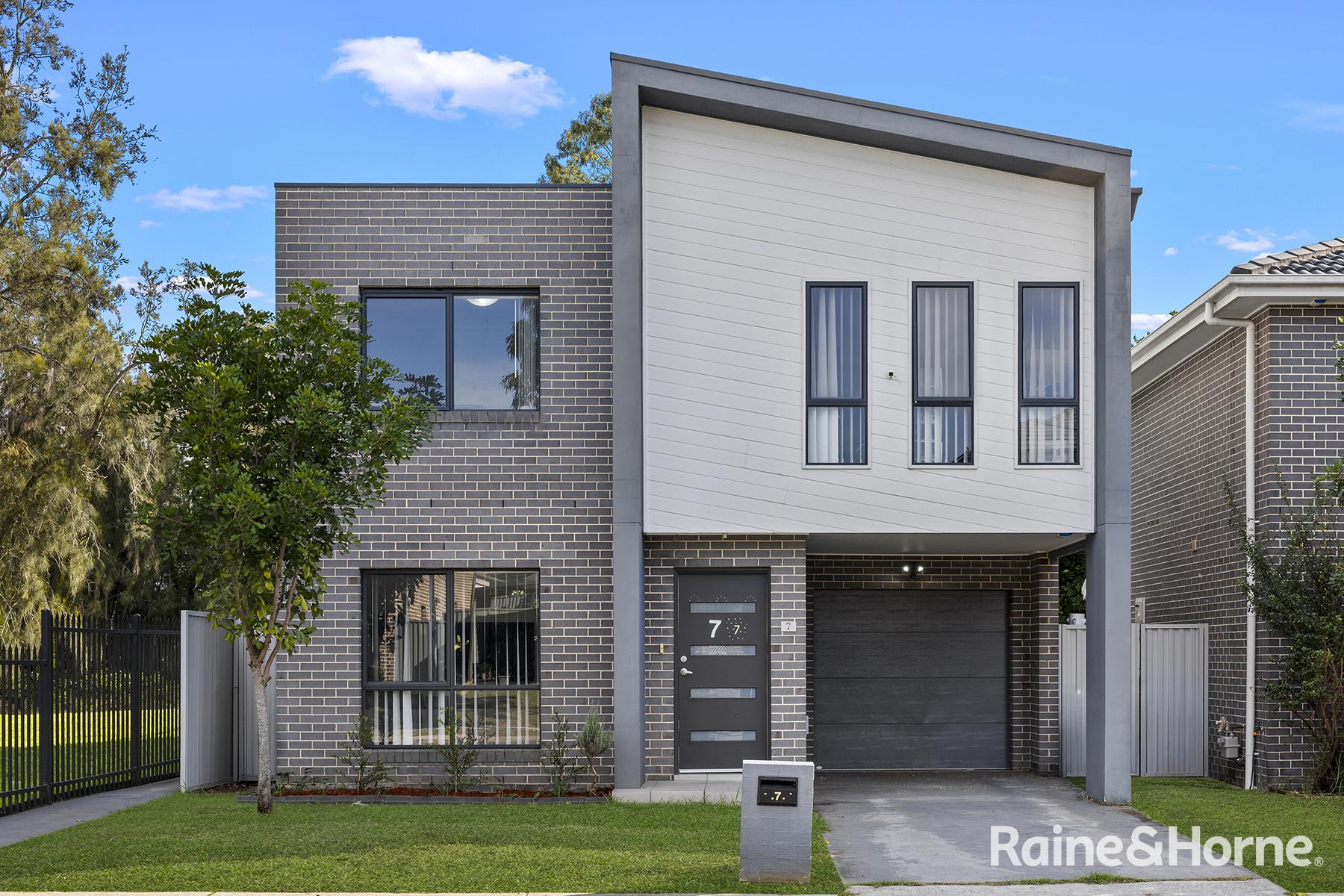7/40 Burrows Avenue, Edmondson Park, NSW 2174 - Image 1