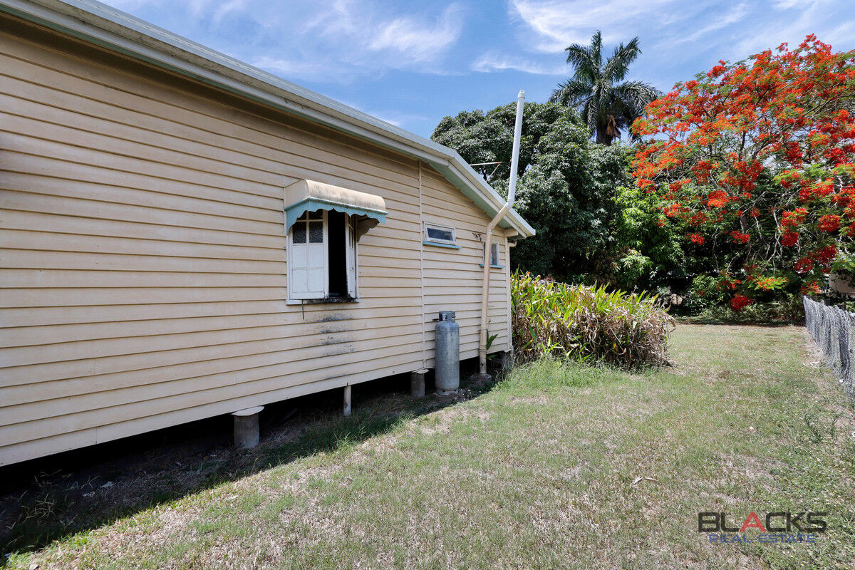 369 BRIDGE ROAD, West Mackay QLD 4740 - Image 3