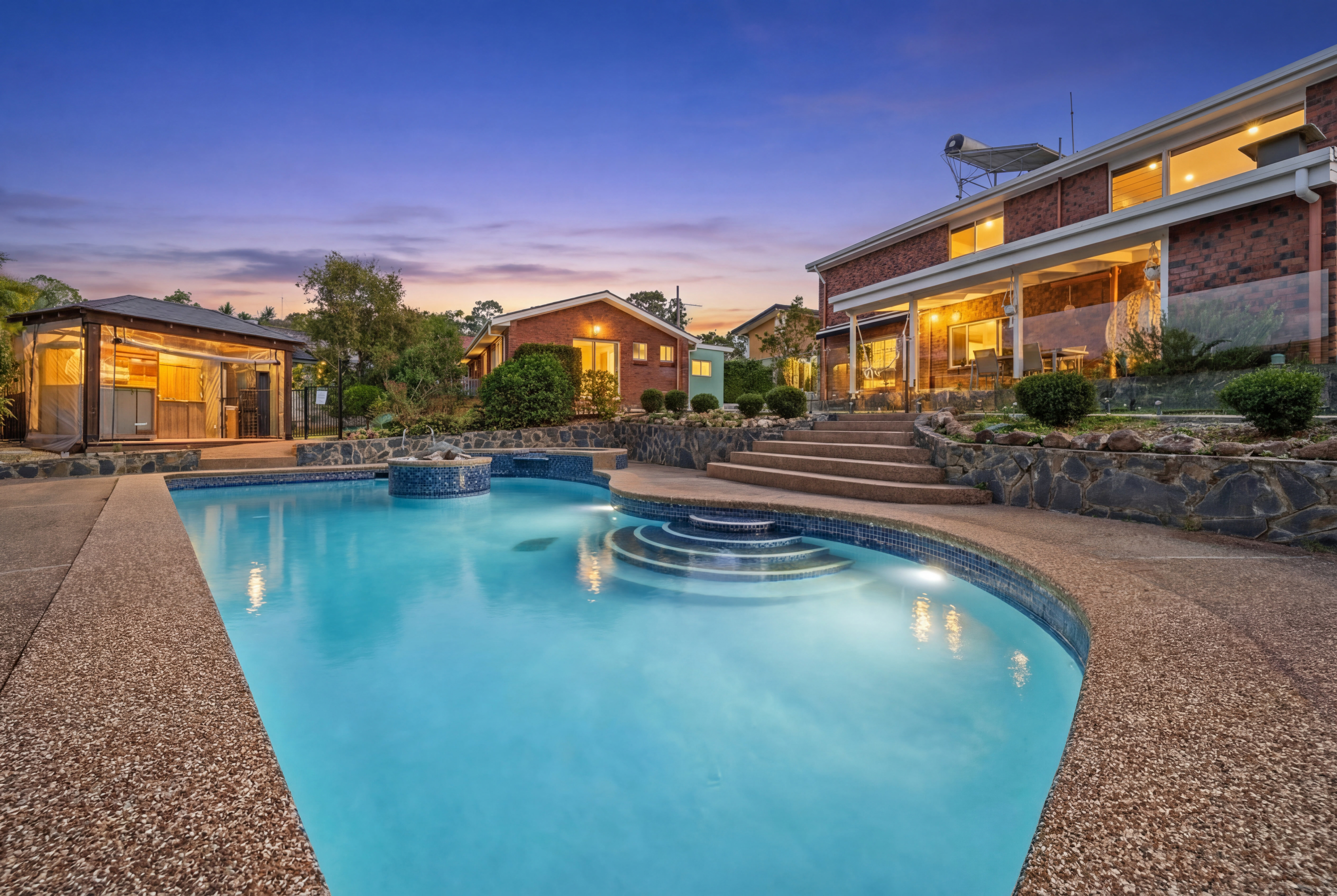 9 PENAMBER COURT, Benowa QLD 4217 - Image 1