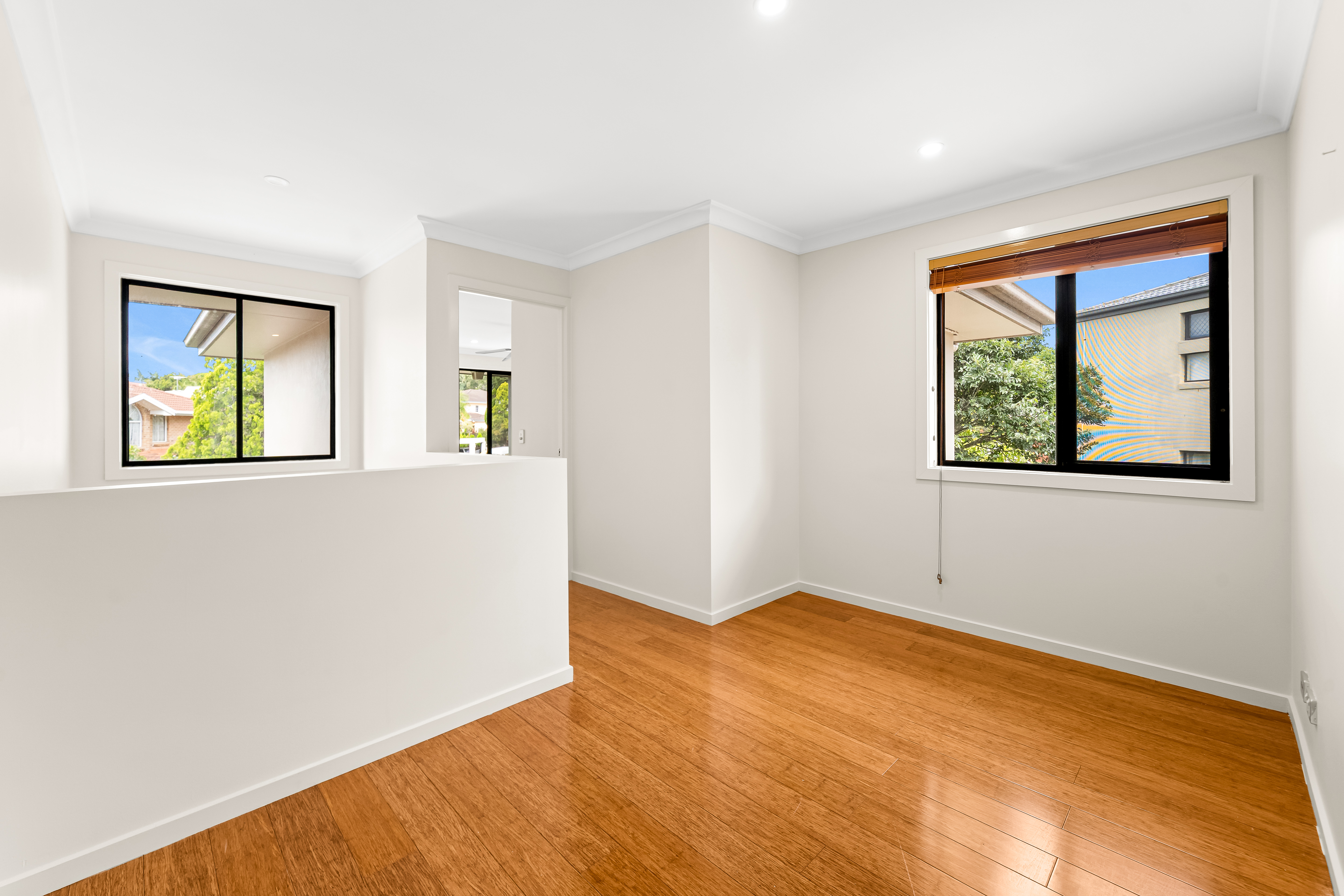 5-bedroom house at 129 Didbrook Street, Robertson, QLD 4109, Brisbane, Queensland