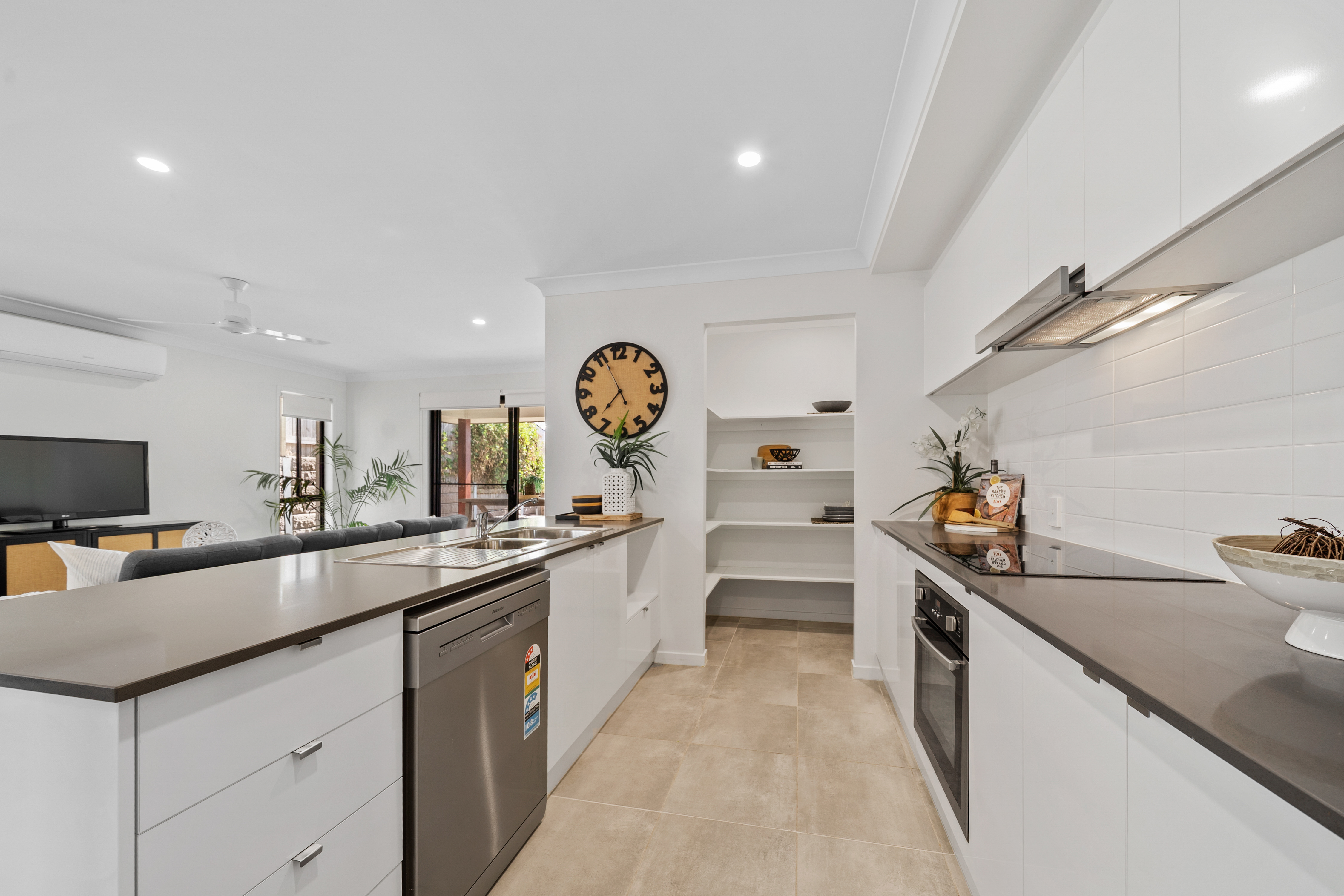 33 Tejo Street, Holmview, Qld, 4207 - Image 2