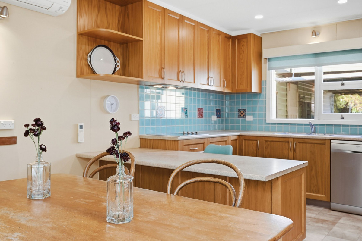 24 COMO STREET, Howrah TAS 7018 - Image 1