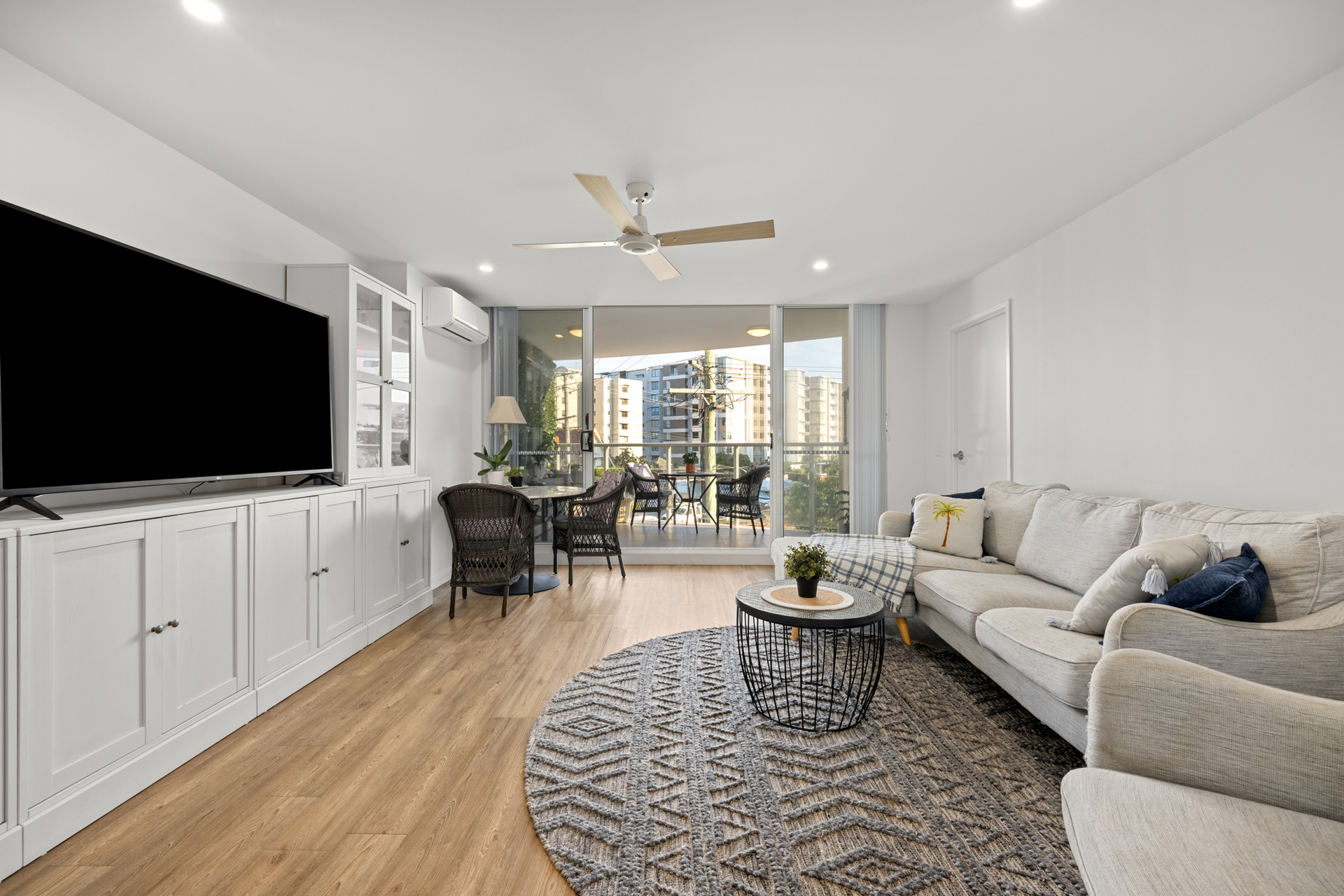 312 81 SUTTON STREET, REDCLIFFE QLD 4020 - Image 3