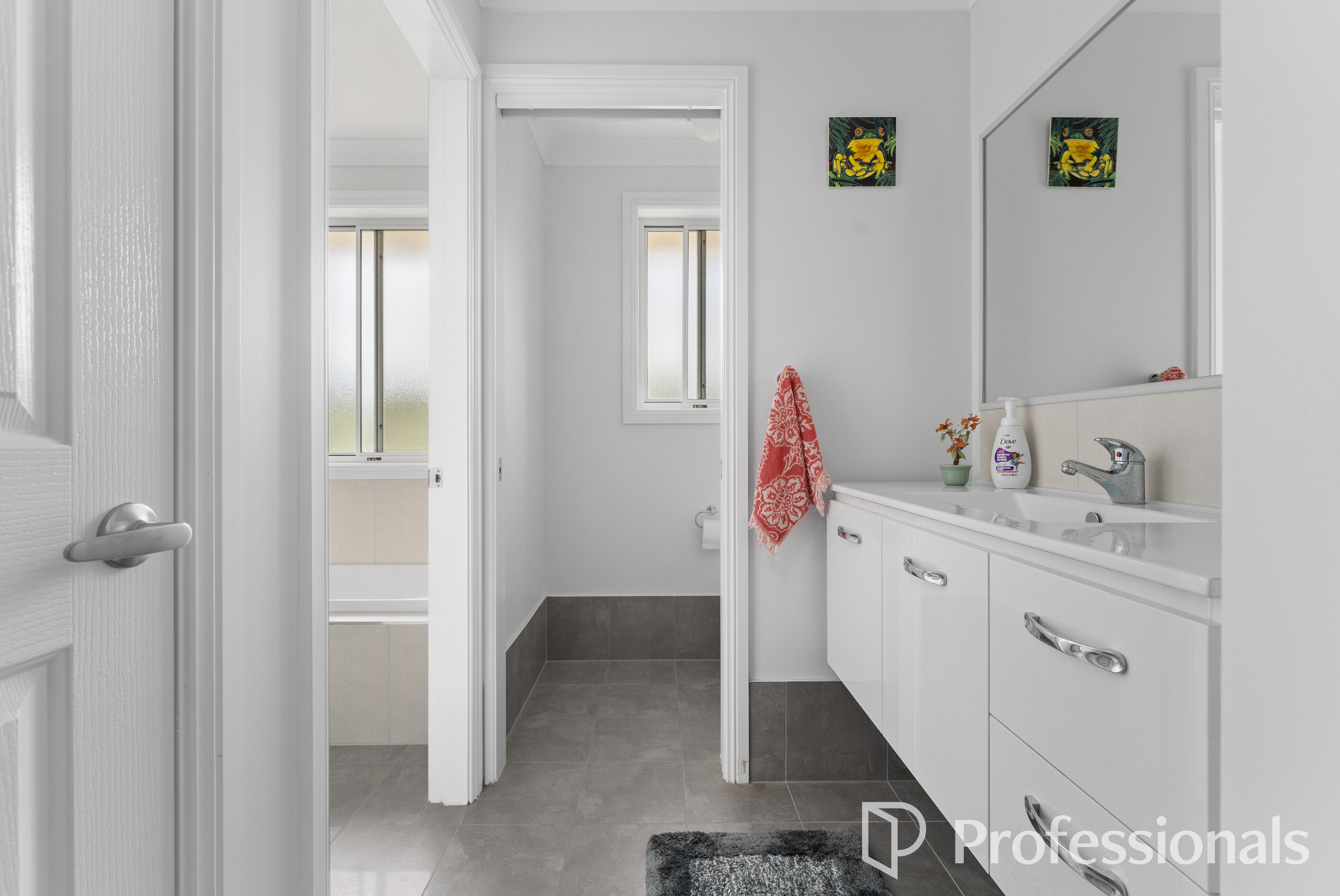 3-bedroom house at 10 Poate Street, Windradyne, NSW 2795, Bathurst, New South Wales